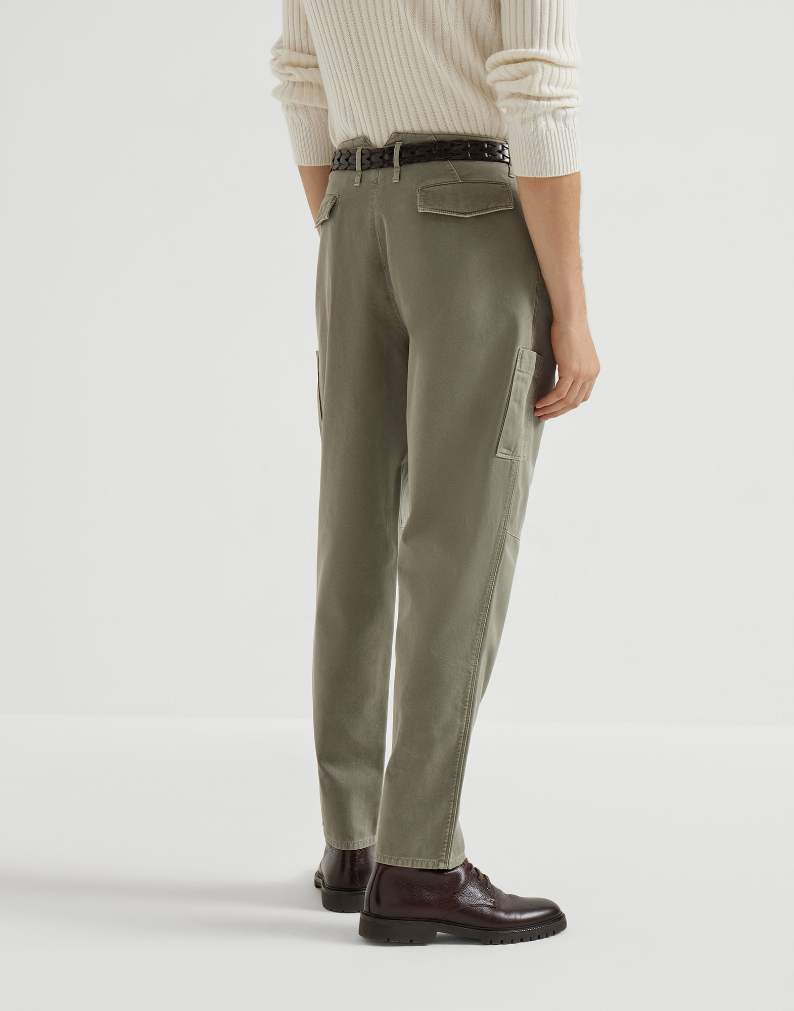 Twisted cotton gabardine ergonomic trousers with patch pockets - 2