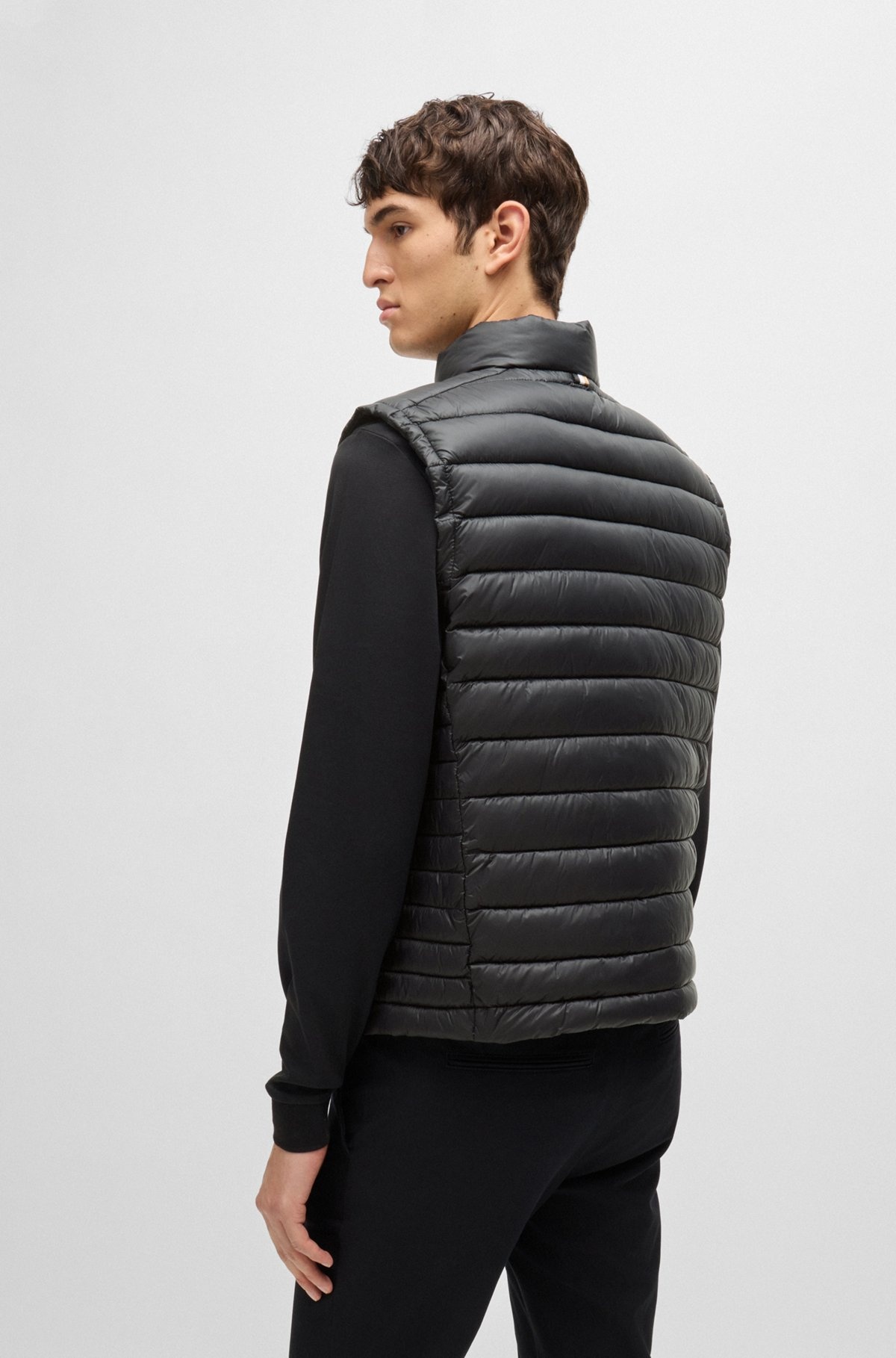 PACKABLE GILET WITH TONAL LOGO - 4