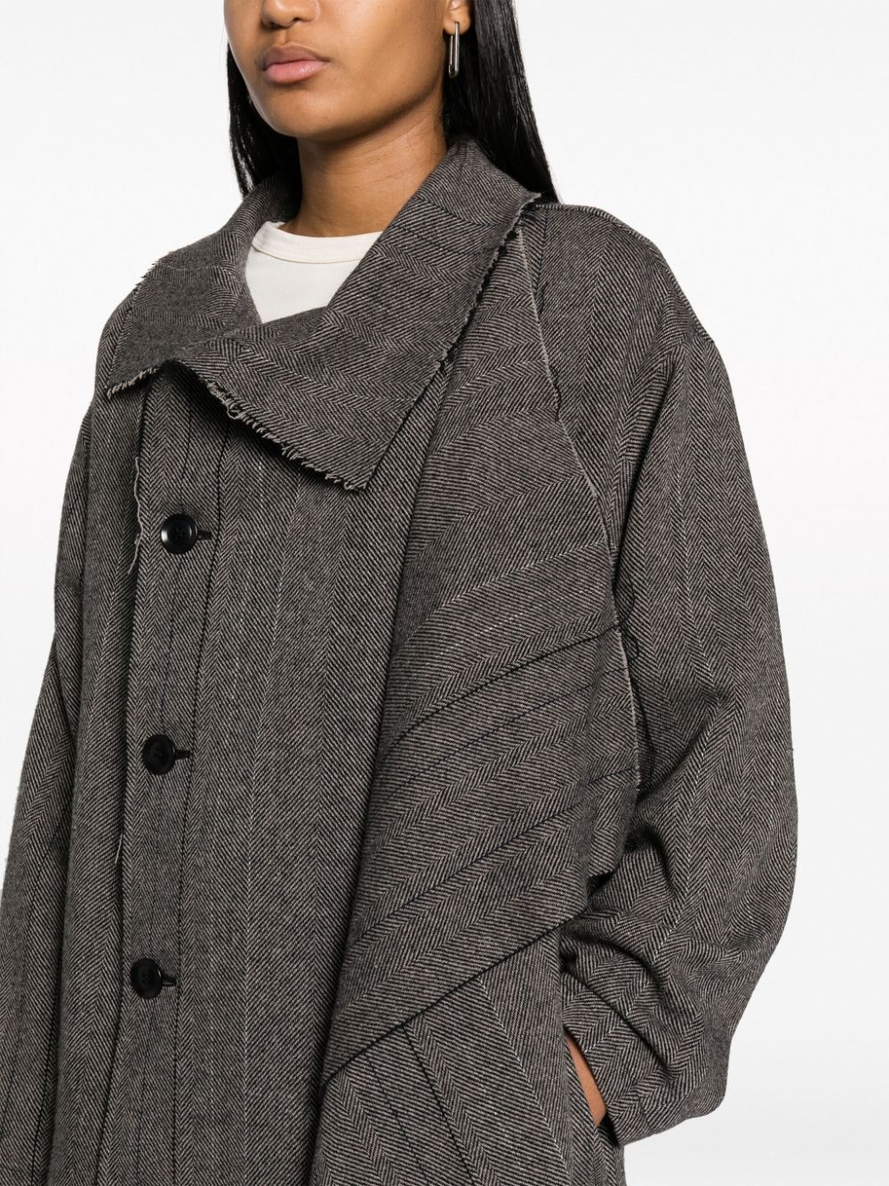herringbone-pattern asymmetric coat - 5