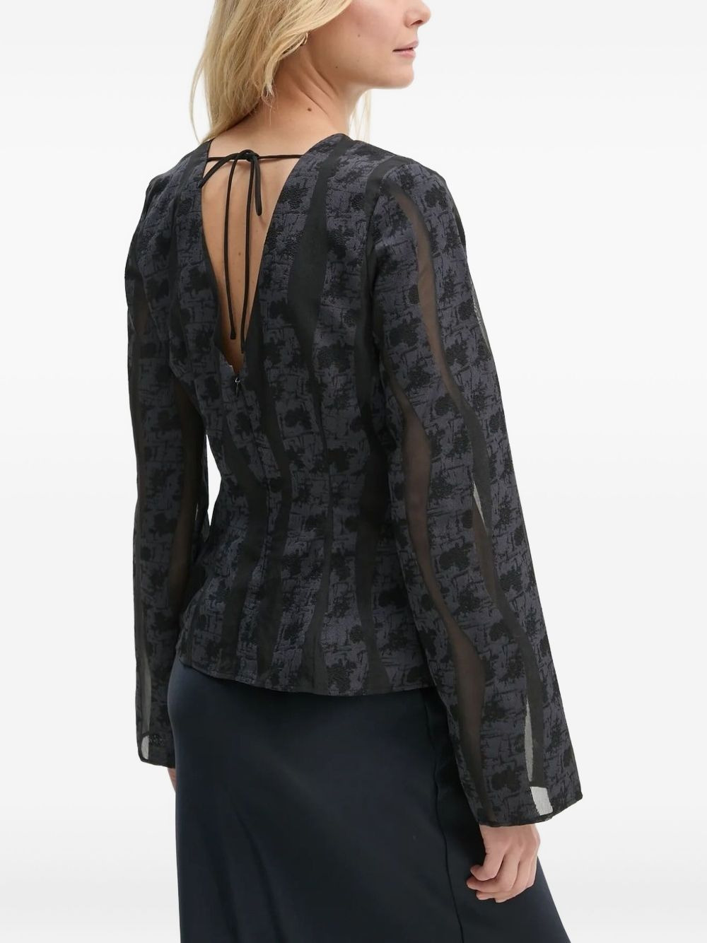 Saanai bell-sleeve blouse - 2