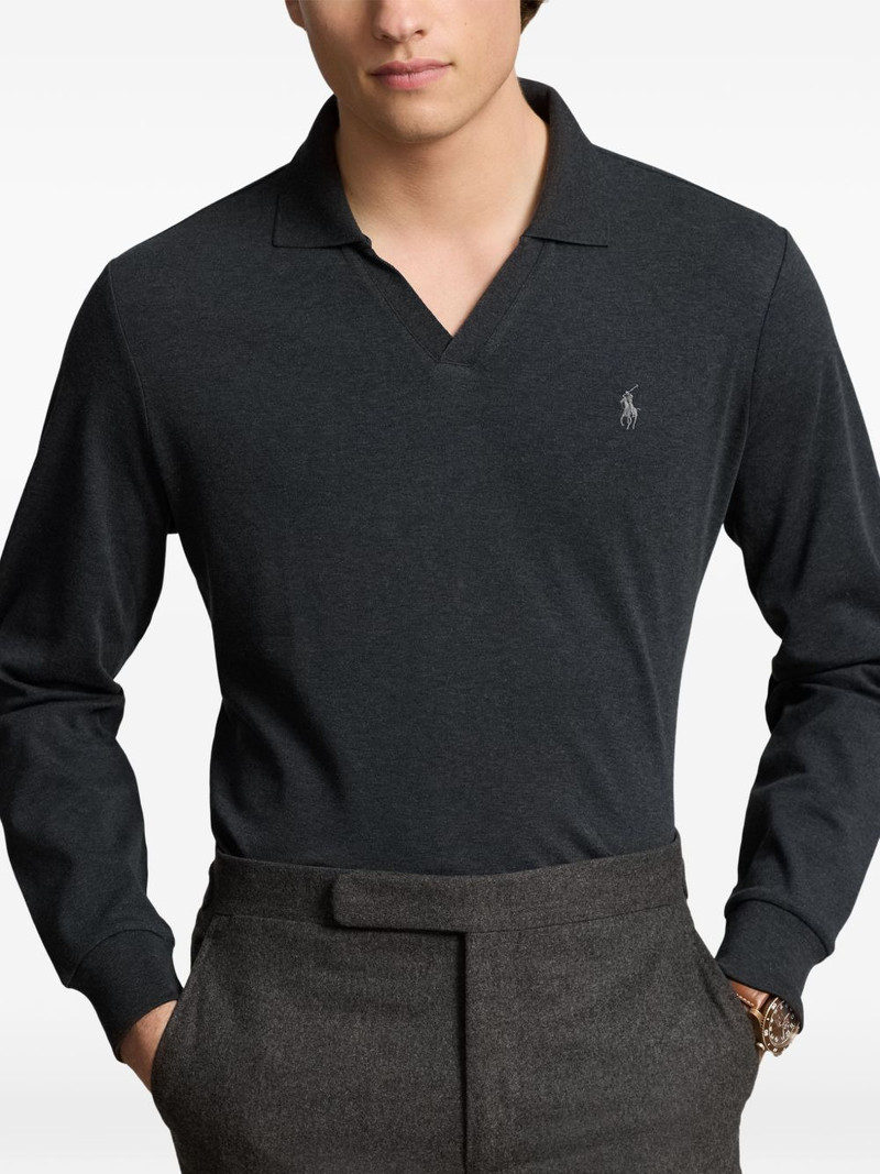 long-sleeved V-neck sweater 3