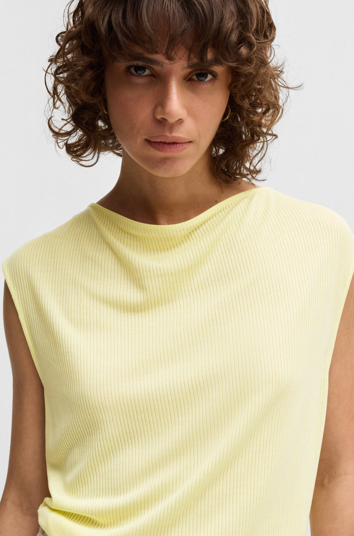 SLEEVELESS T-SHIRT WITH RIBBED FRONT - 5