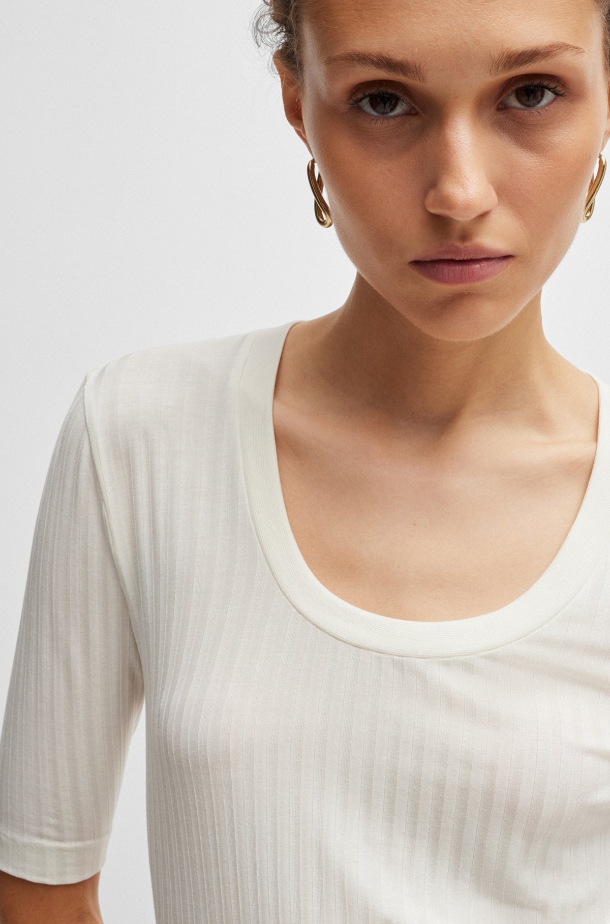 SCOOP-NECK TOP IN STRETCH FABRIC - 5