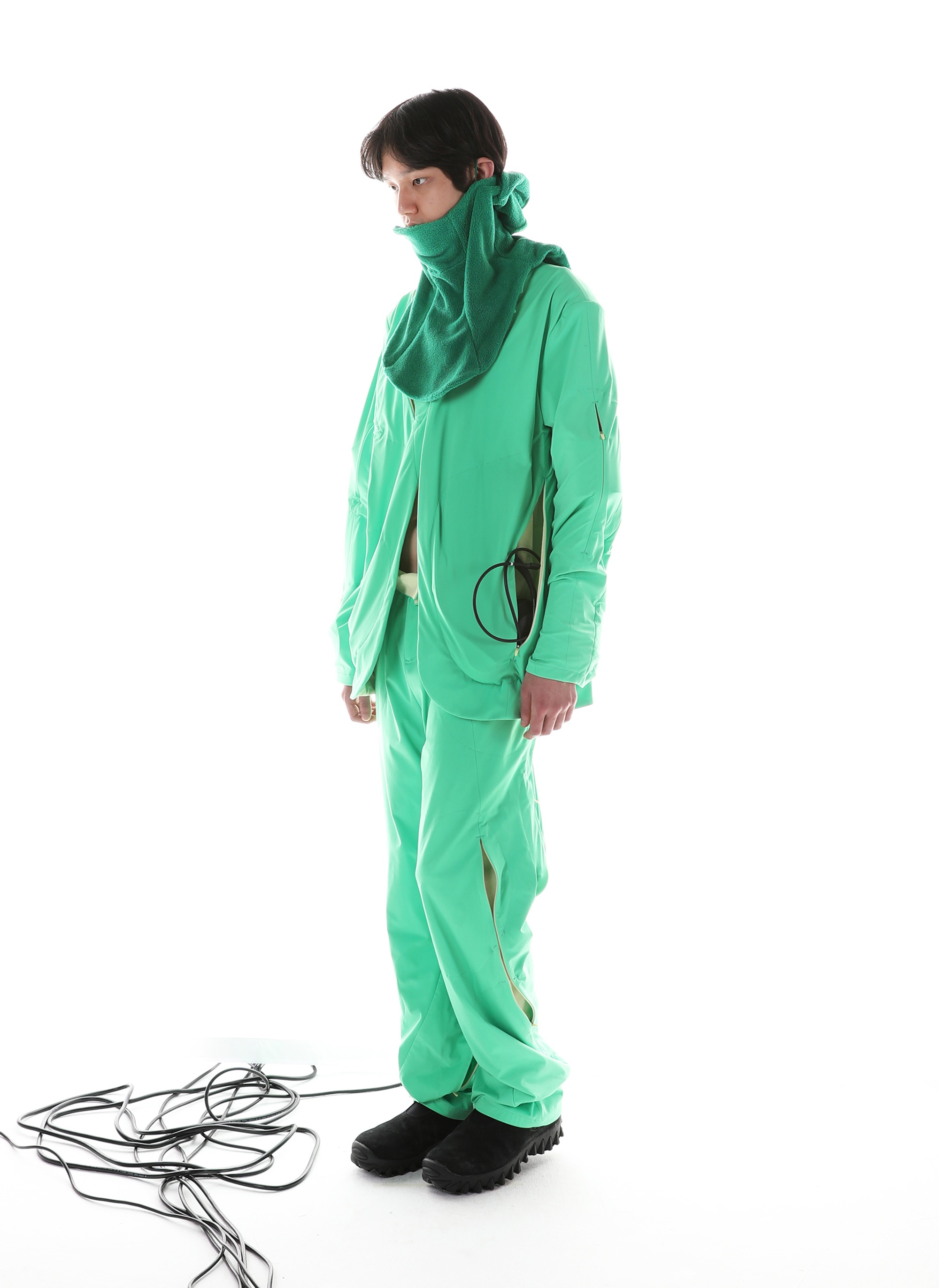 5.1 JACKET CENTER (BLACK) - 6