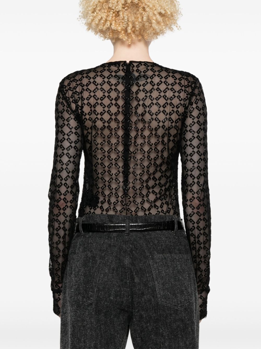 logo-flocked body - 4