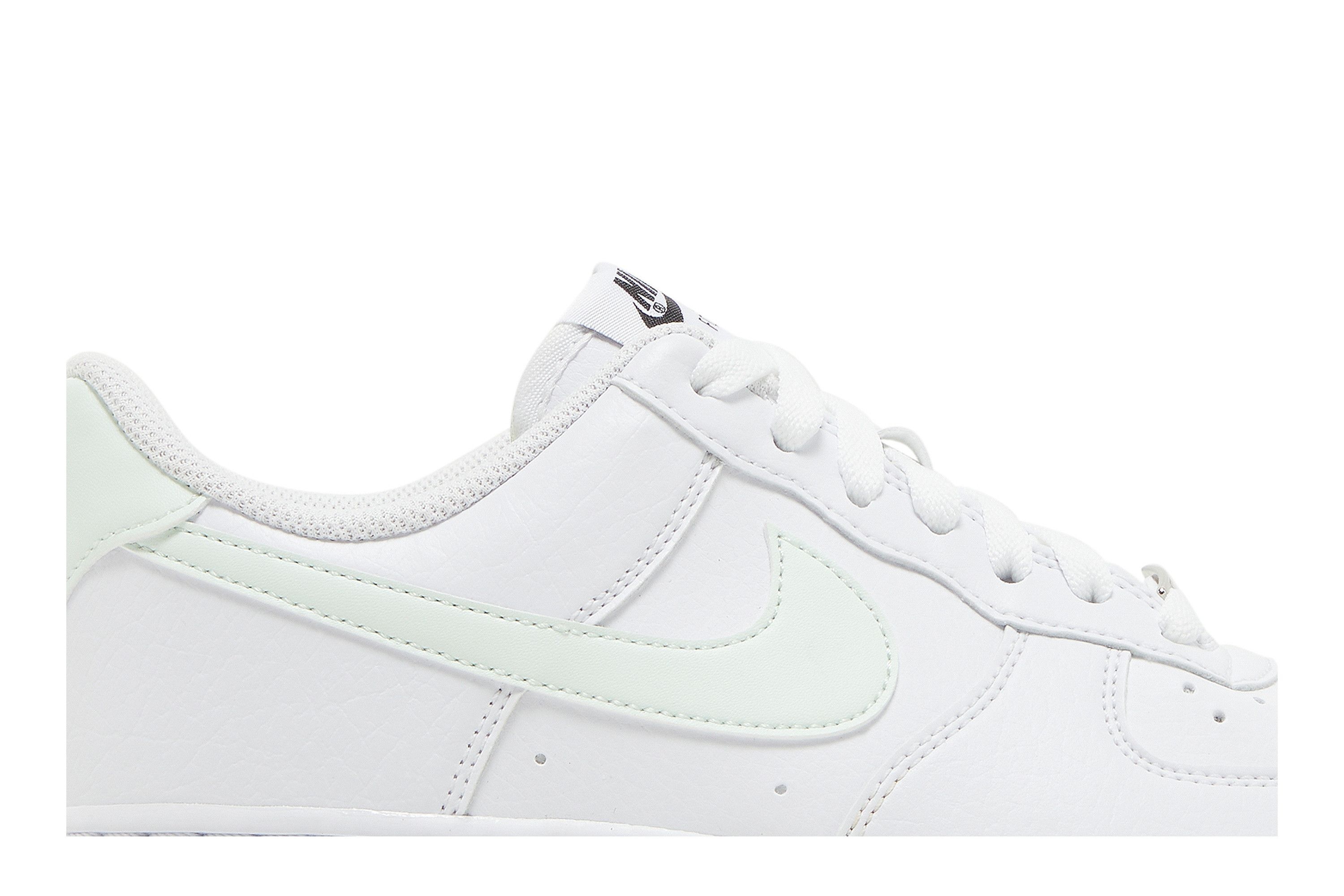 Wmns Air Force 1 '07 Next Nature 'White Barely Green' - 2