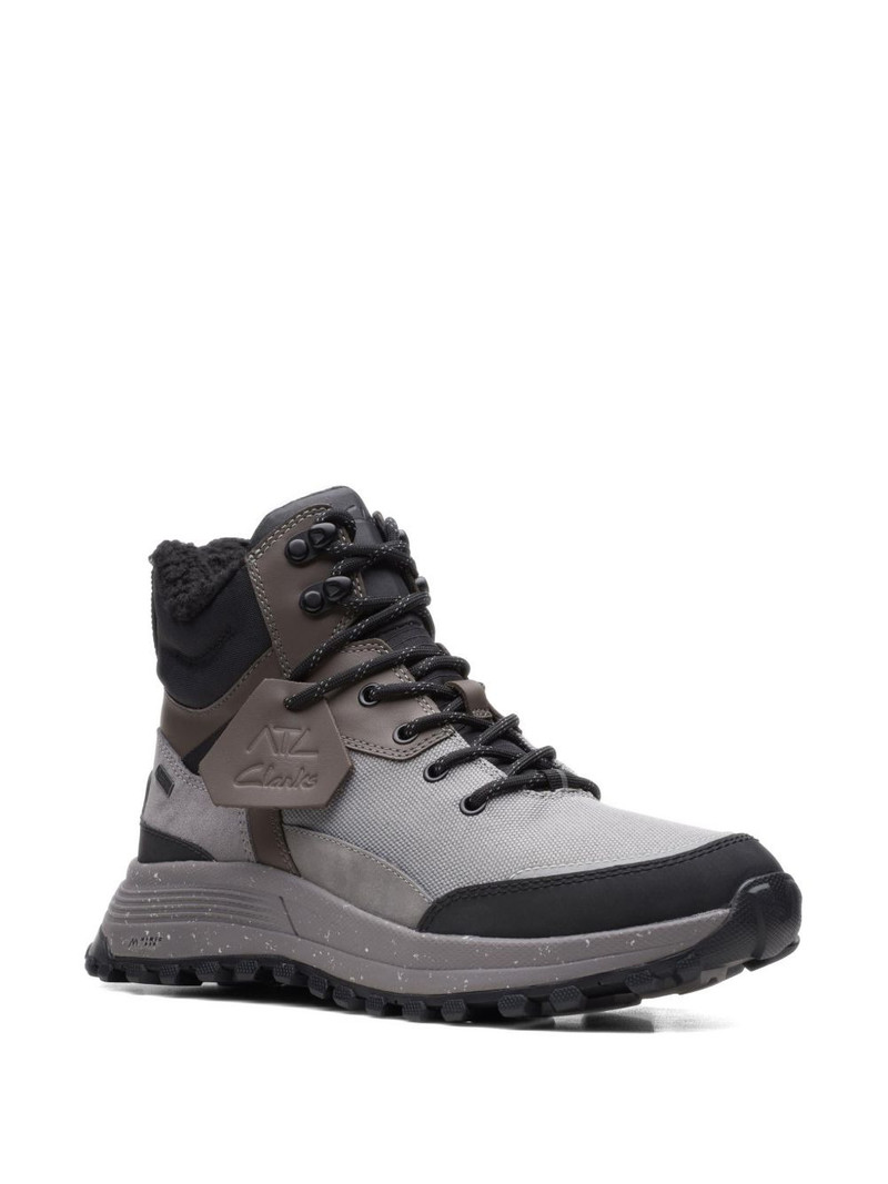 Clarks Originals logo-plaque sneakers outlook