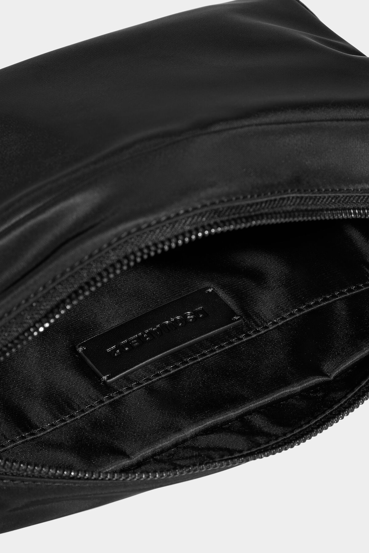 IBRA BLACK ON BLACK BEAUTY CASE - 5