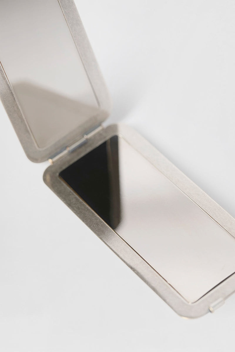 Mona Make-Up Mirror Charm 5