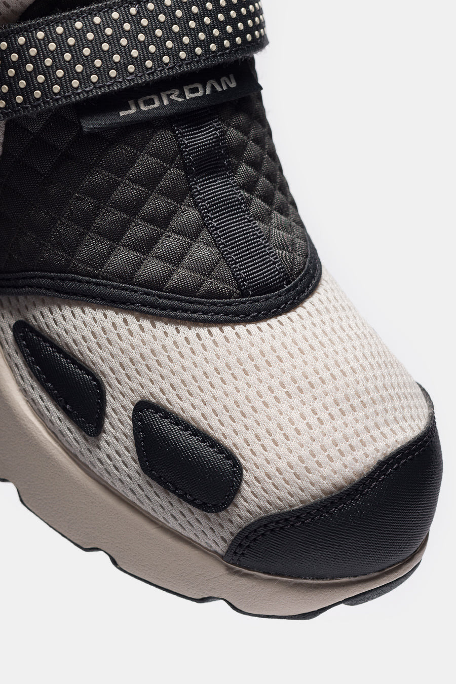 Trunner LX Sneaker in Light Orewood Brown/Anthracite - 6