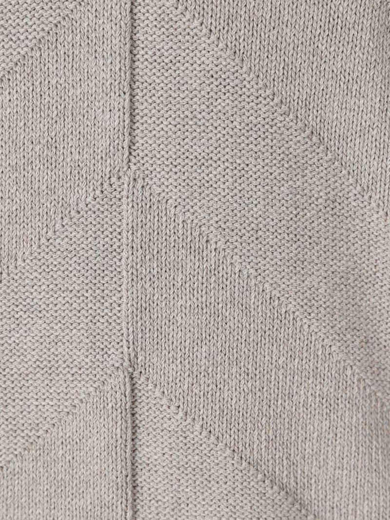 V-neck sweater 4