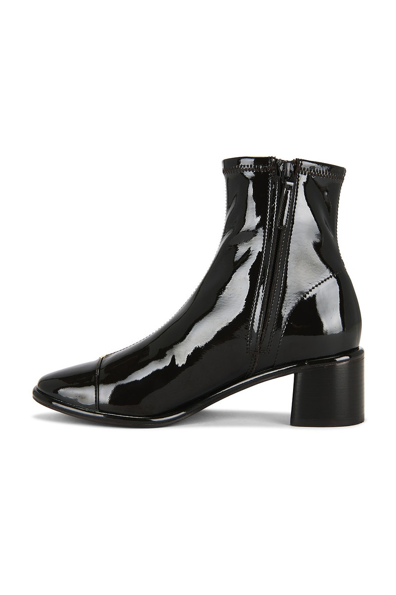 TORY BURCH Cap Toe Heel Boot outlook