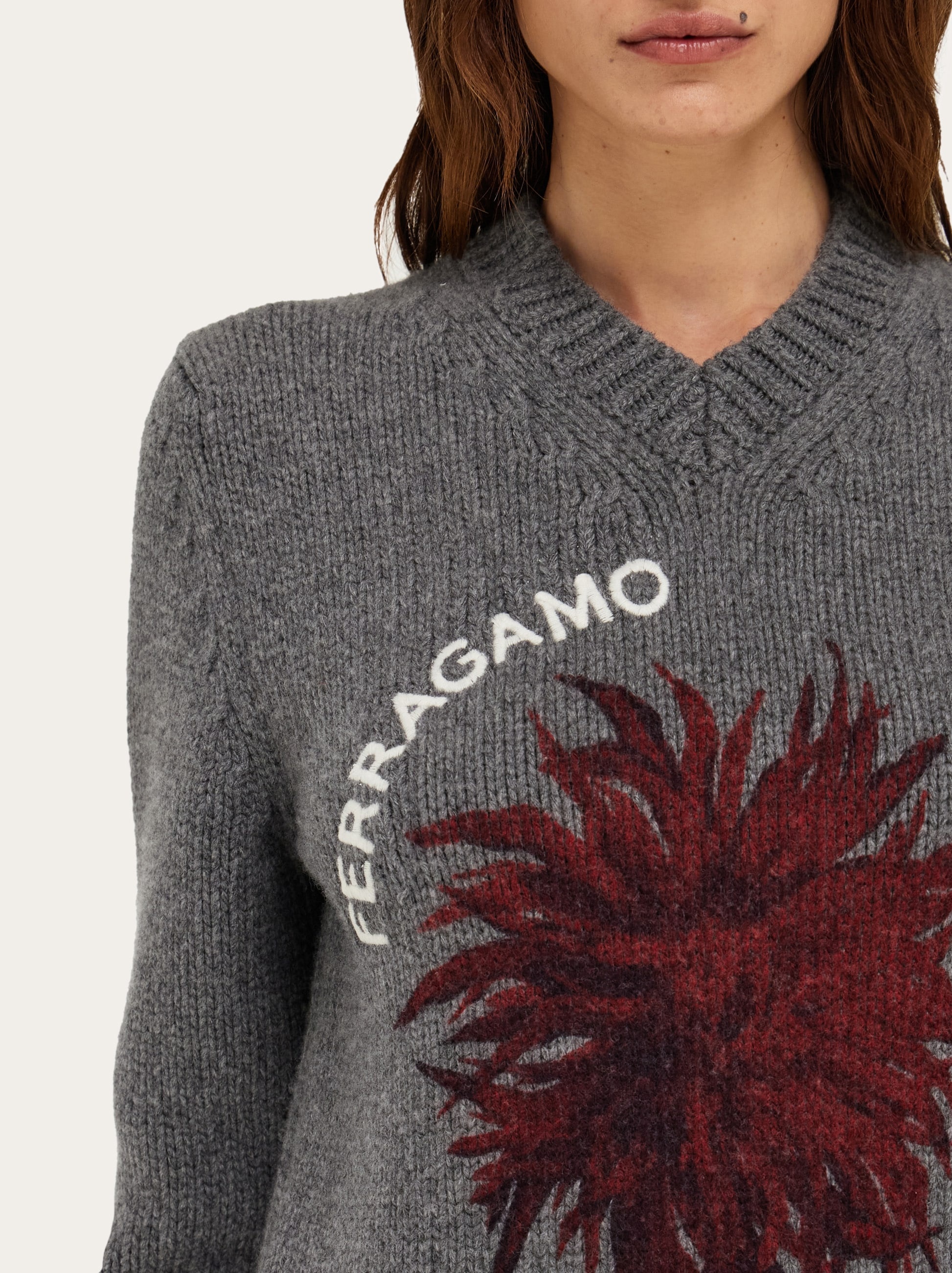V-neck sweater with floral motif - 4