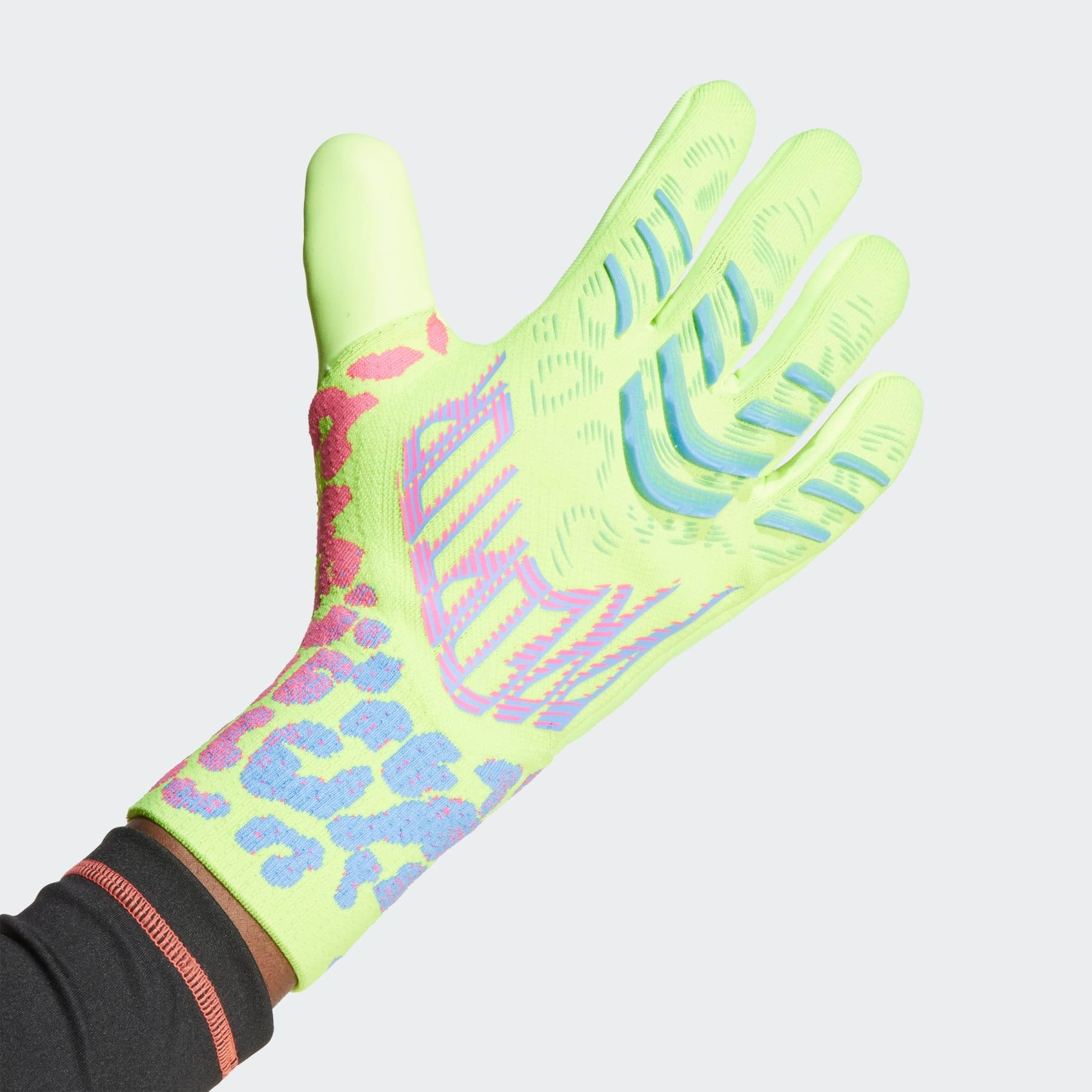 Predator Pro Goalkeeper Gloves - 4