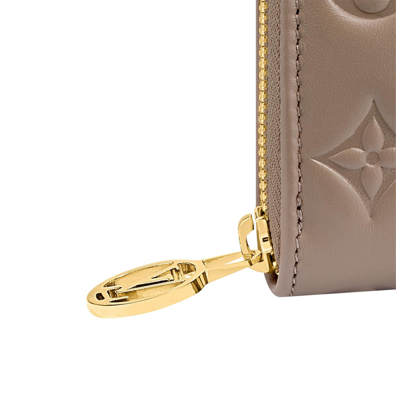 Louis Vuitton Zippy Wallet outlook
