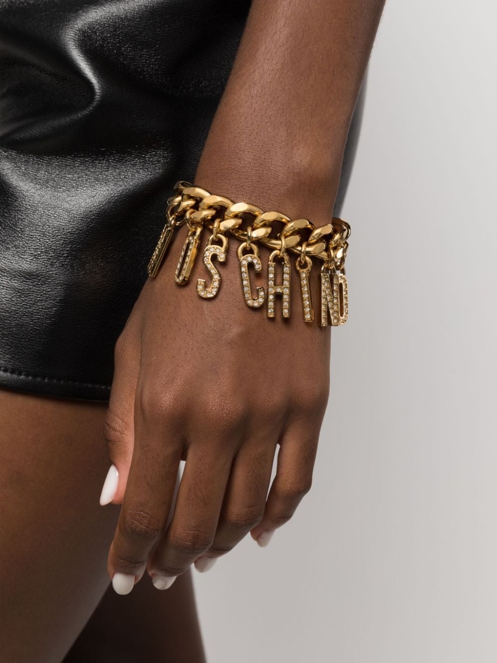 logo-charm Cuban-chain bracelet - 2