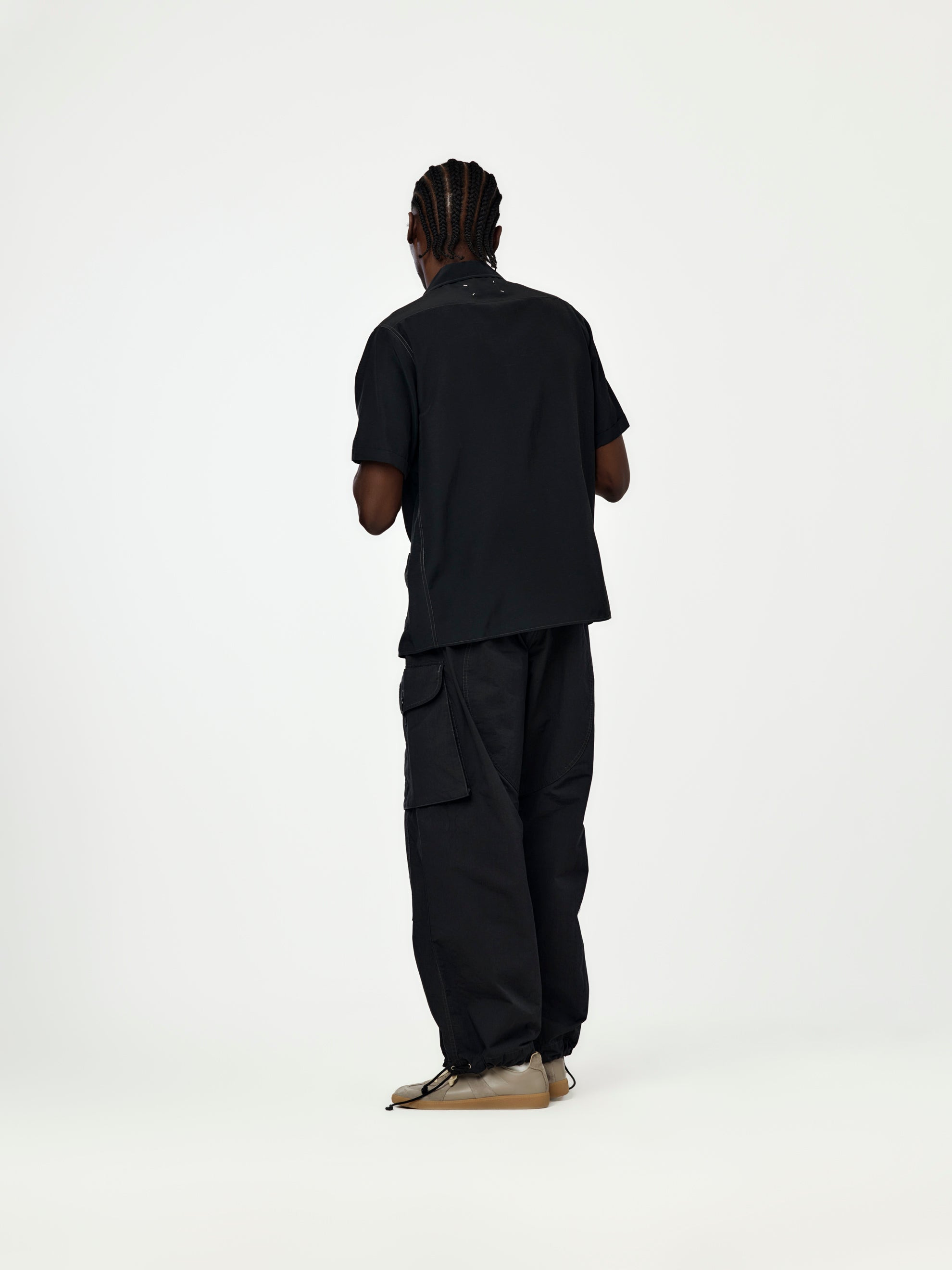 SHORT-SLEEVED SHIRT (BLACK) - 5