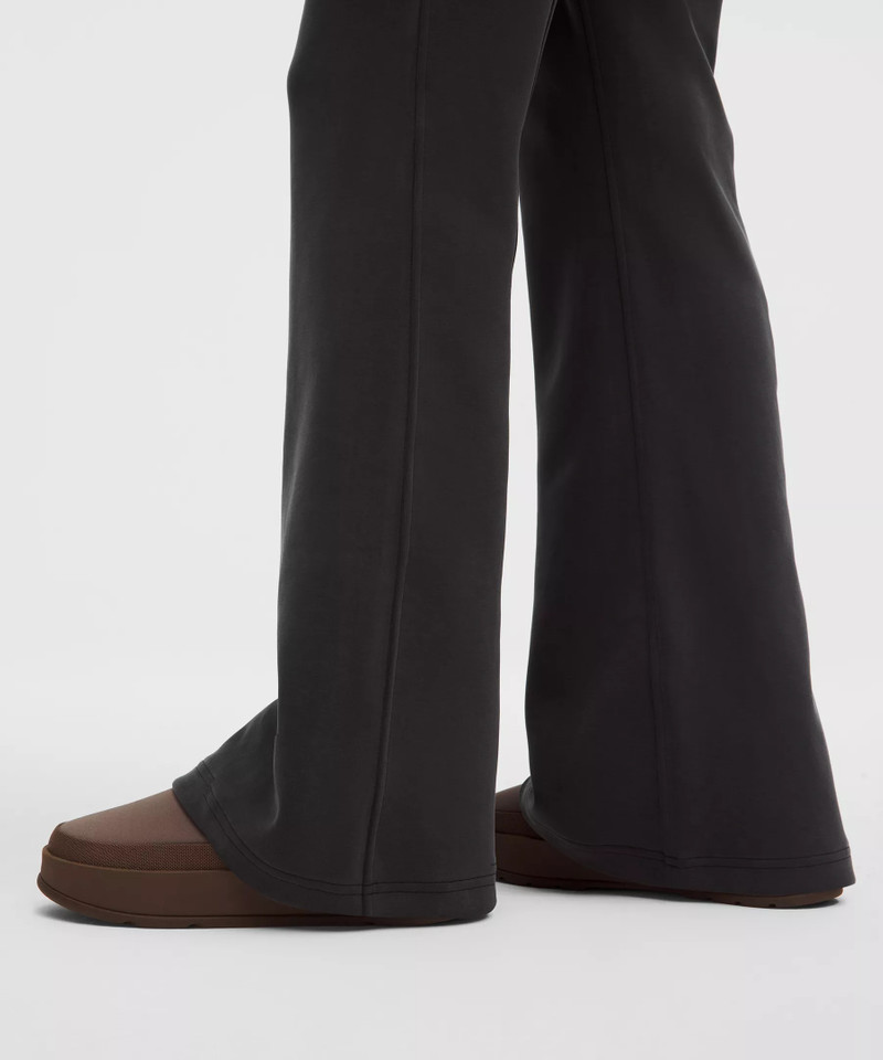Brushed Softstreme Mid-Rise Flared Pant *Regular 7