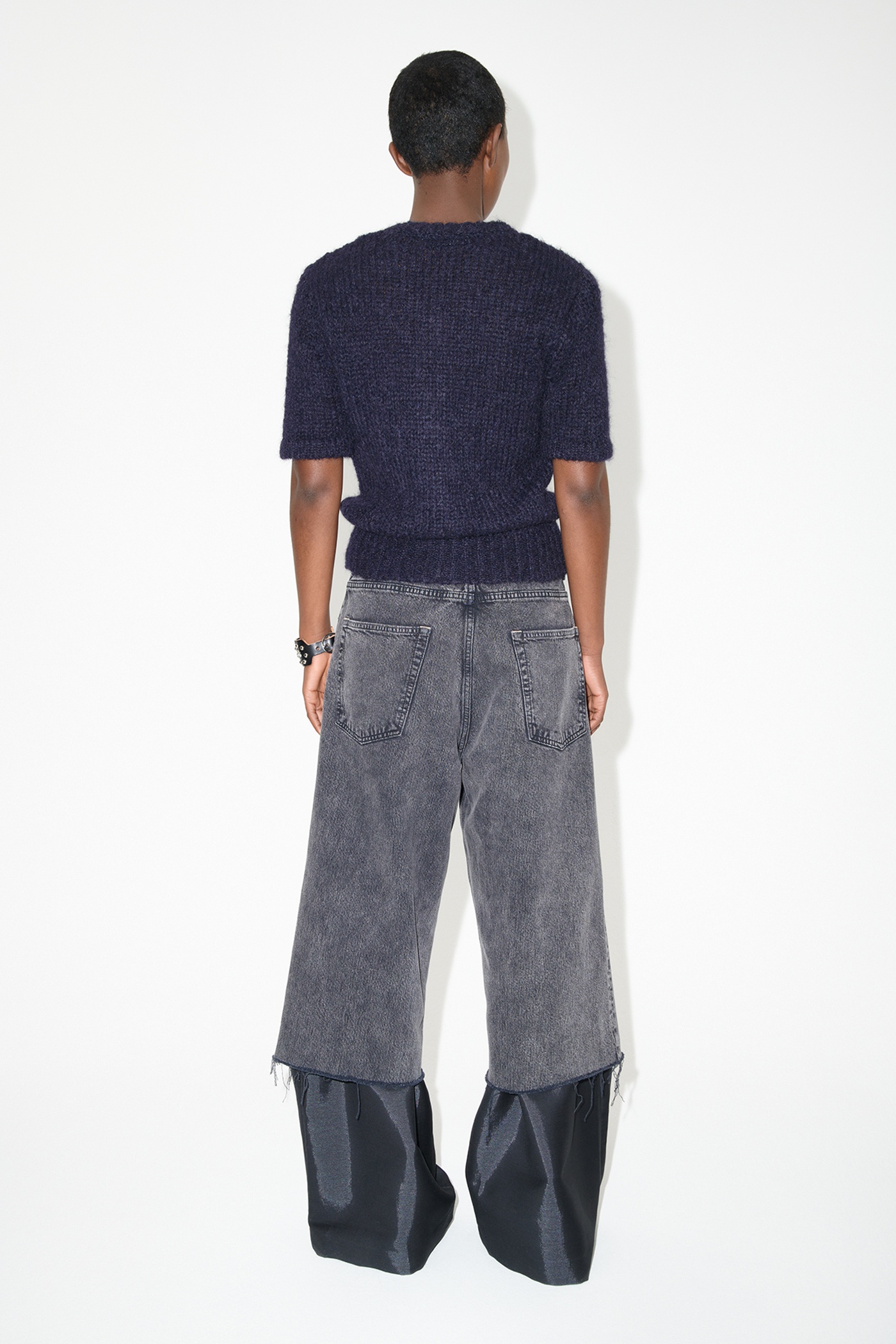 Shrunken Shortsleeve Navy Fuzzy Mohpaca - 6
