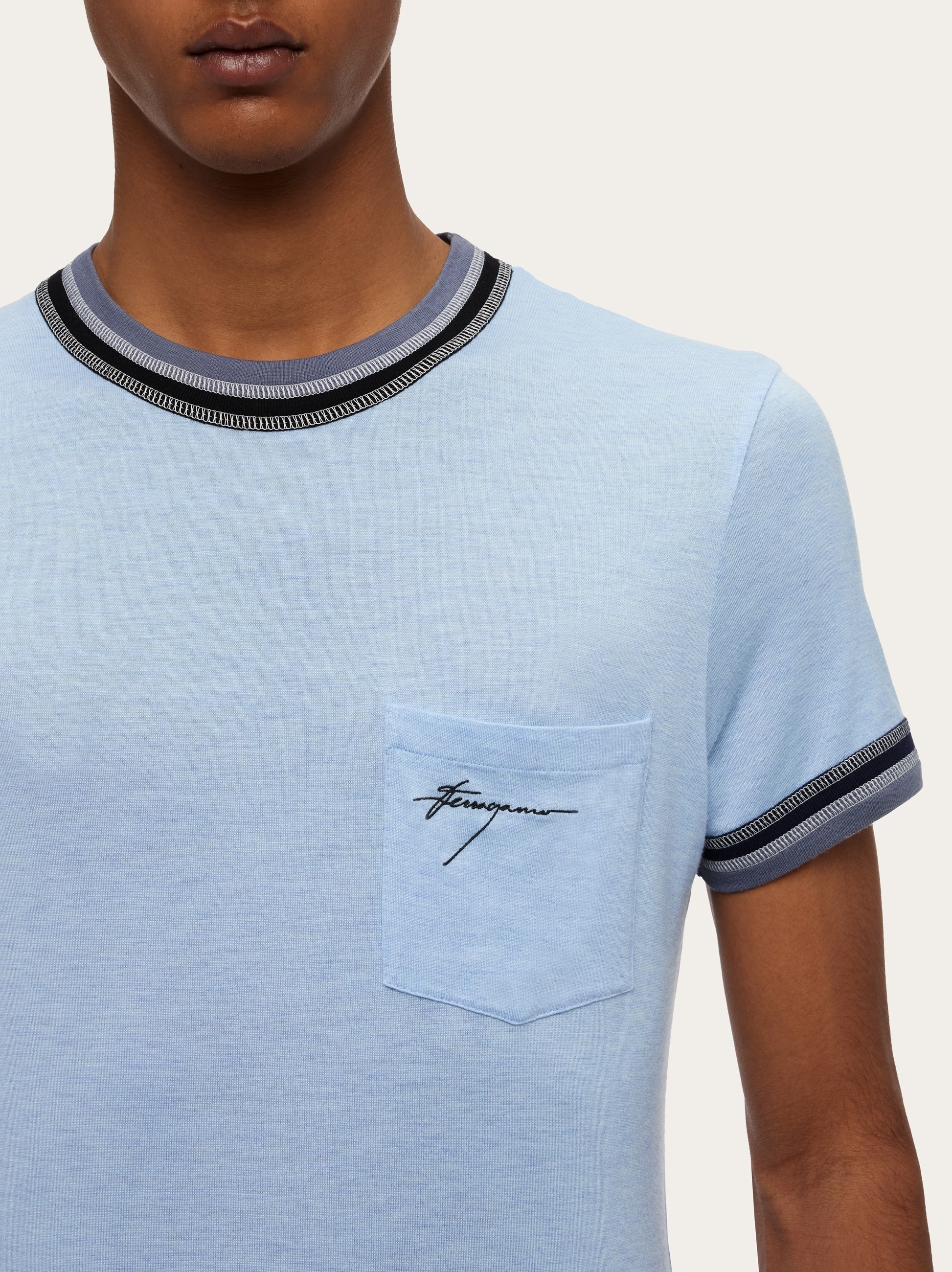 T-shirt with color block trims - 4