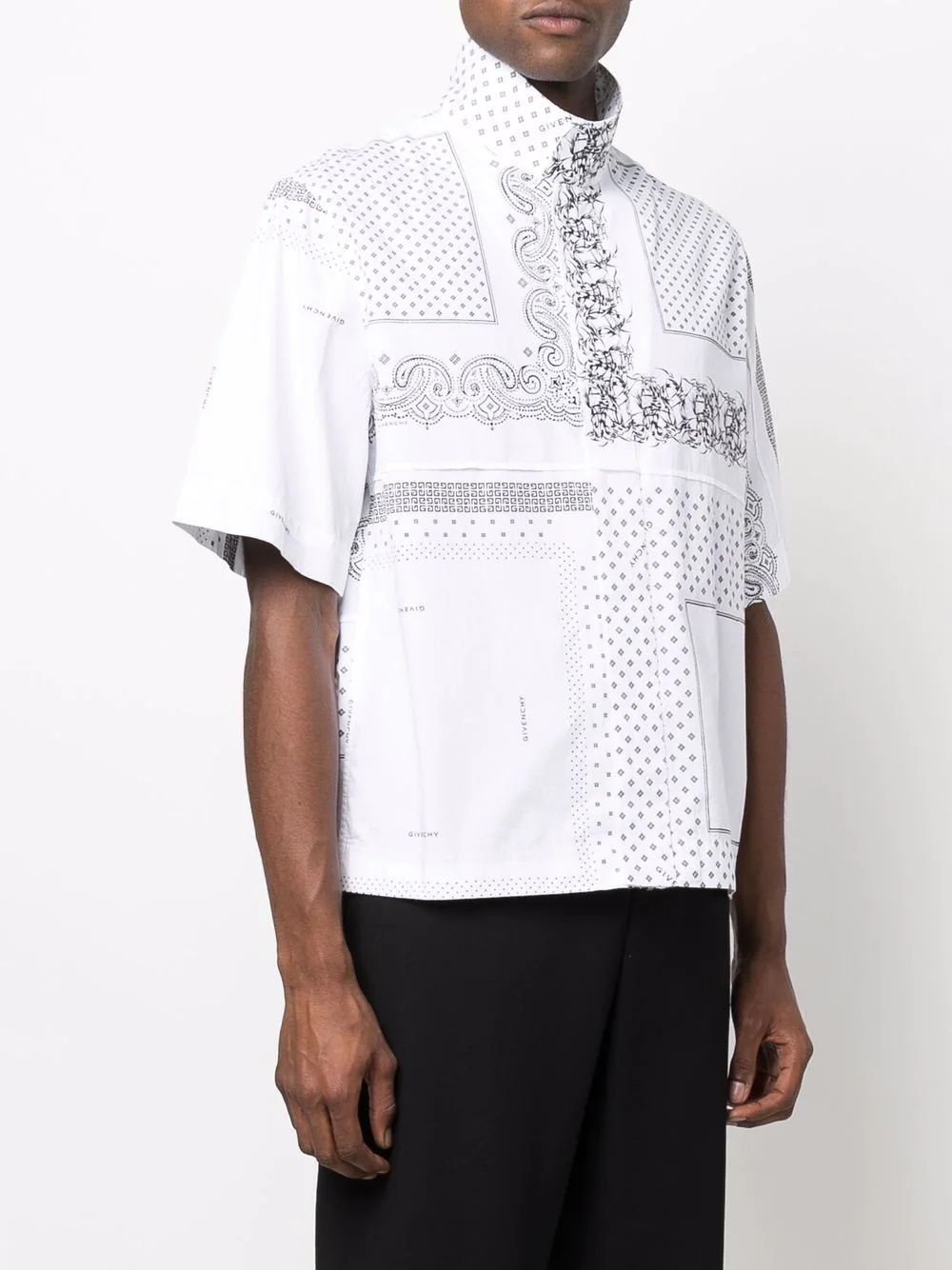 patterned short-sleeved shirt - 3