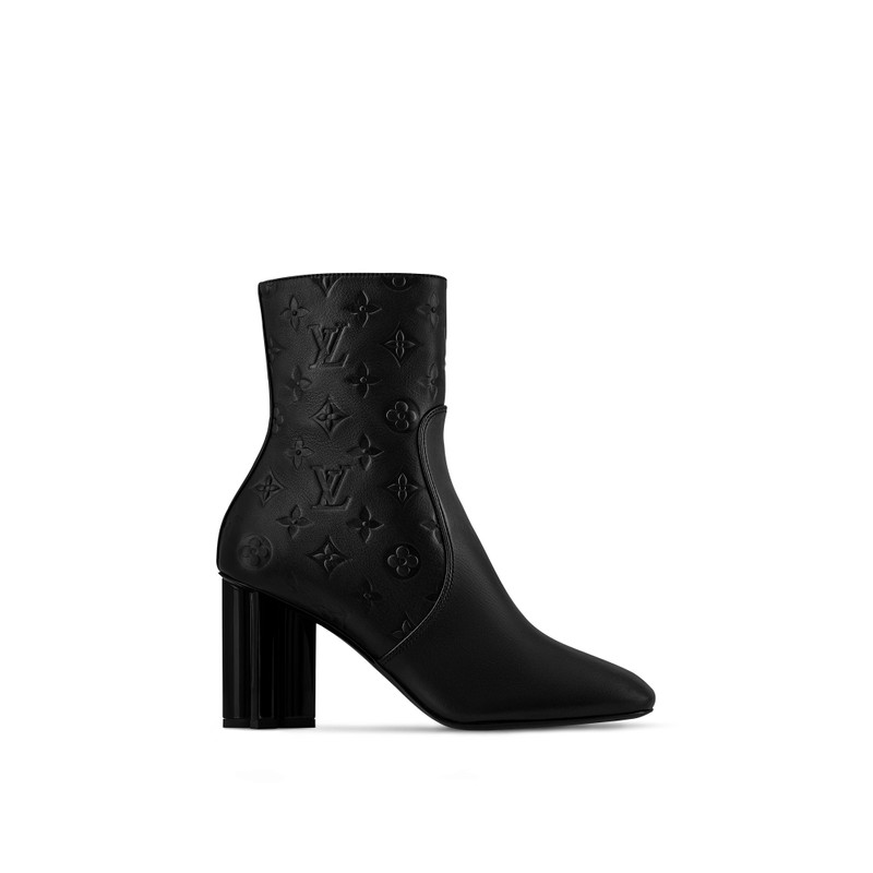 Silhouette Ankle Boot 1