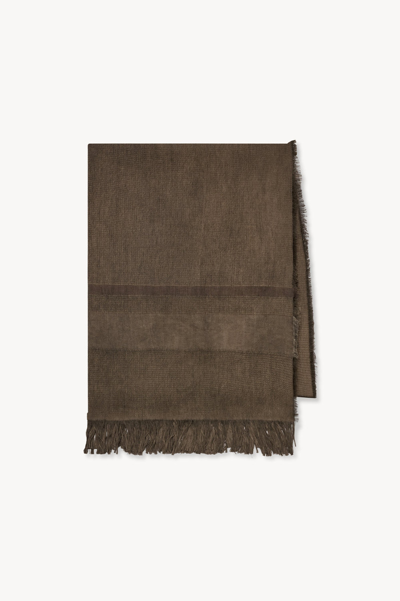 Merisi Scarf 1