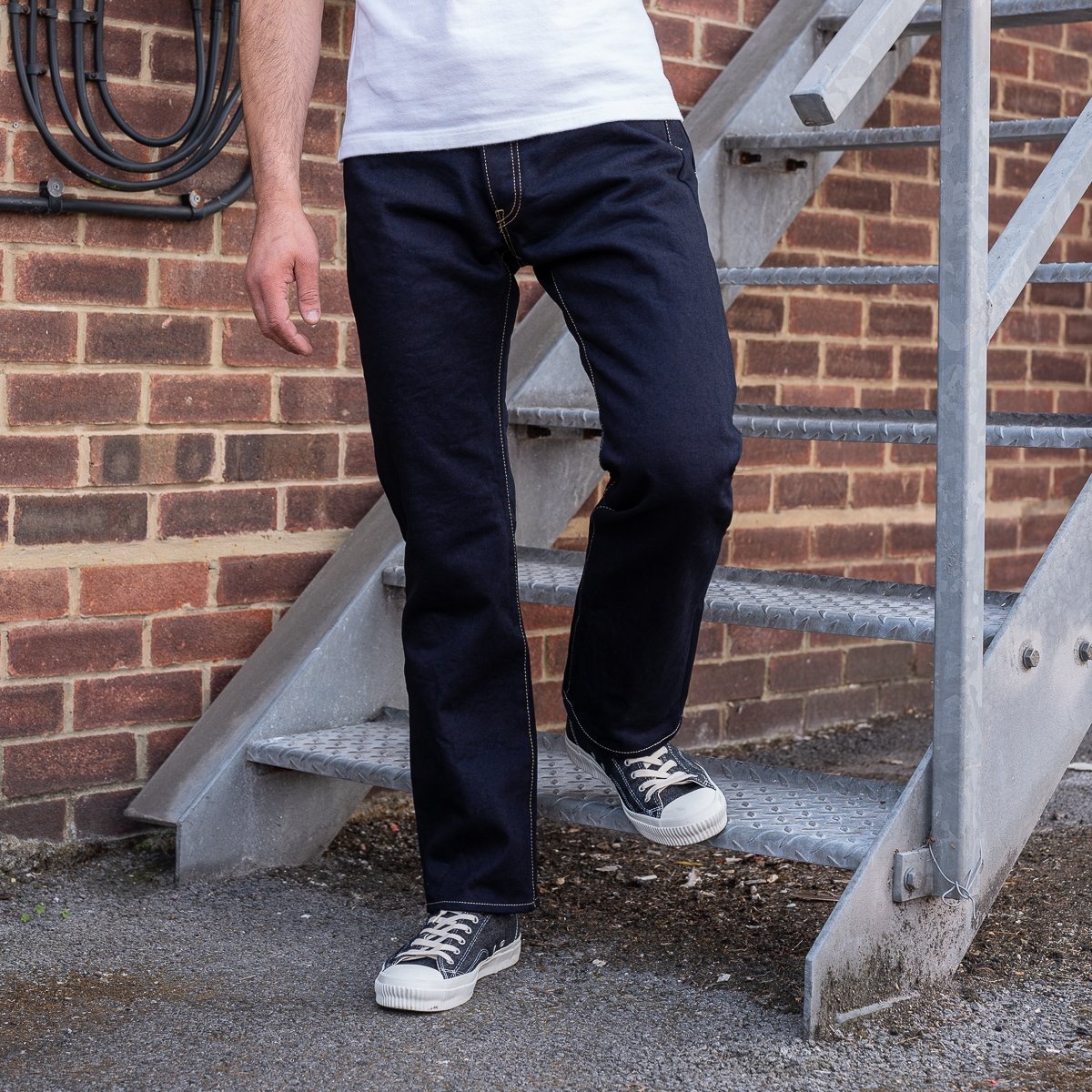 IH-634S-142ib-c 14oz Selvedge Denim Straight Cut Jeans - Indigo/Black - 4