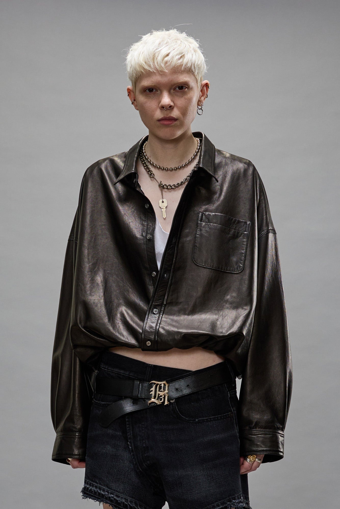 CROSSOVER LEATHER BUBBLE SHIRT - BLACK - 3