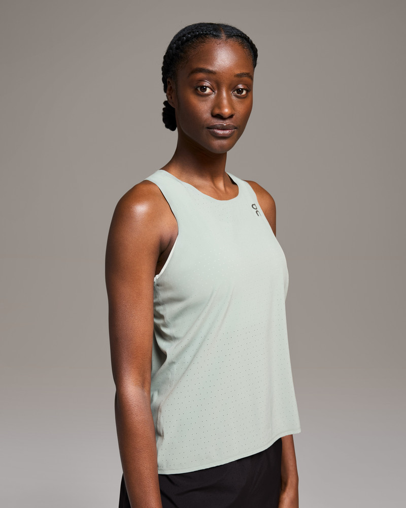 On Race Singlet outlook
