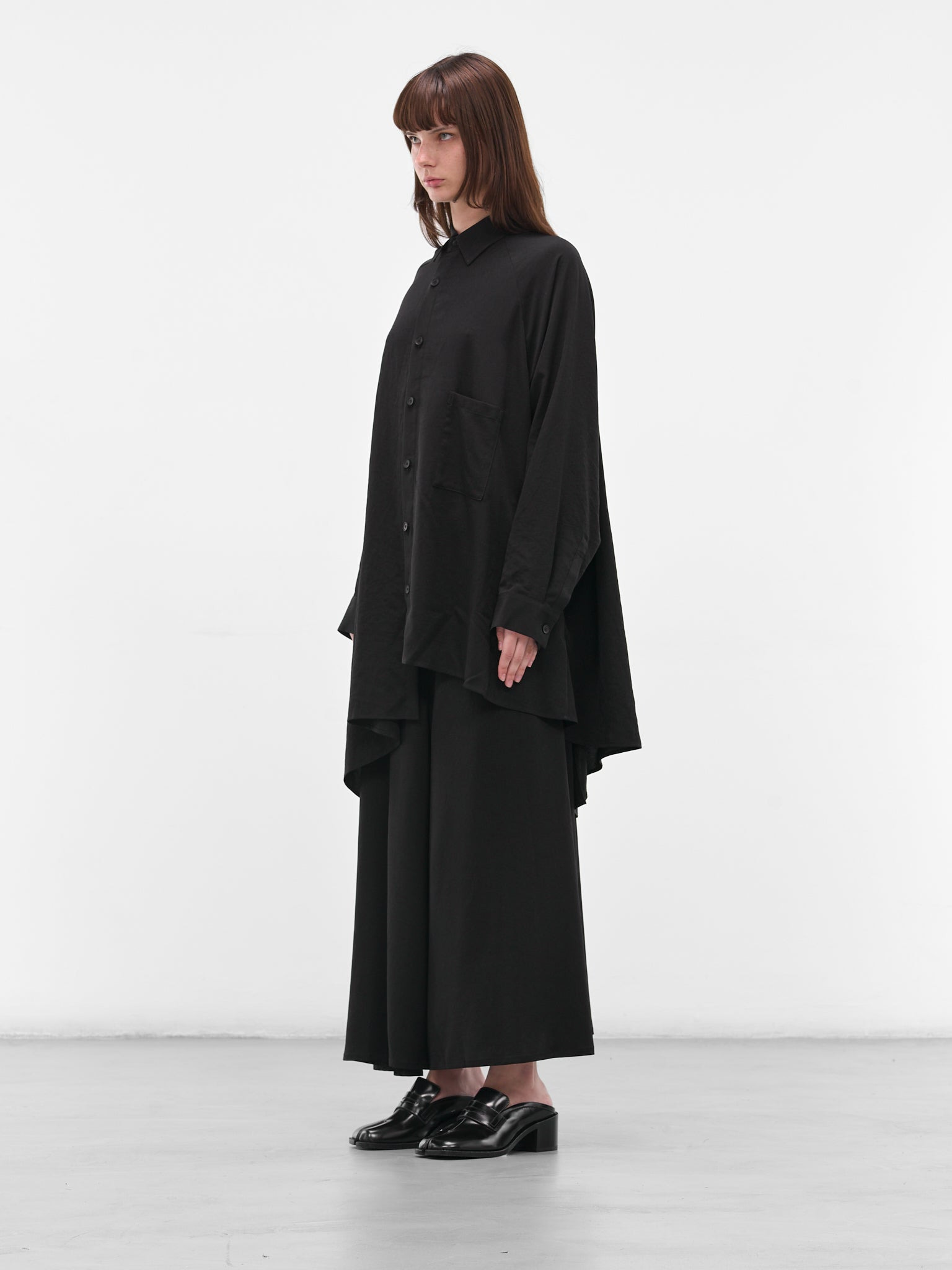 Black Raglan Draped Asymmetric Shirt - 2