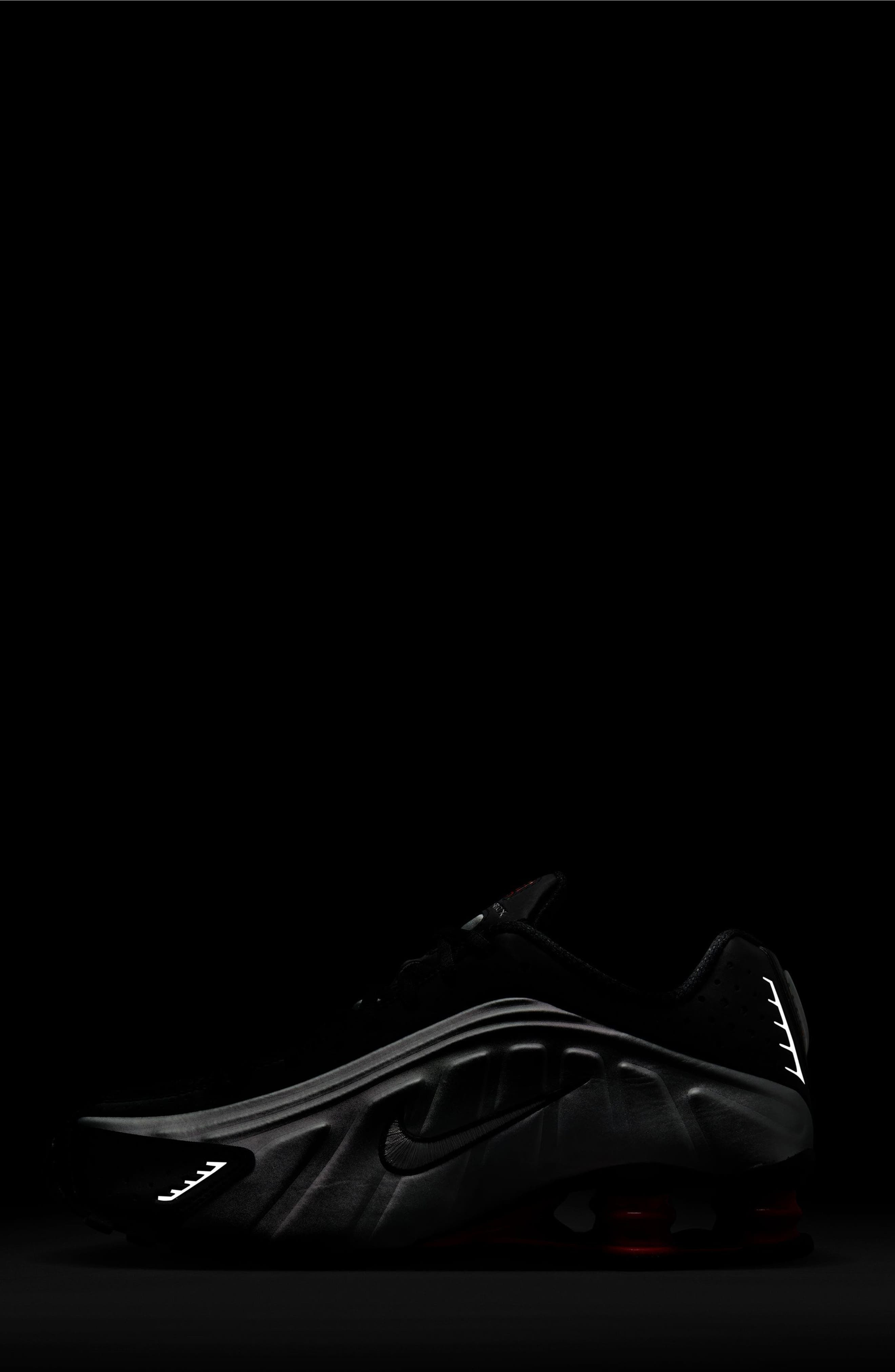 Nike Shox R4 Sneaker in Black/Silver/Light Crimson at Nordstrom - 7