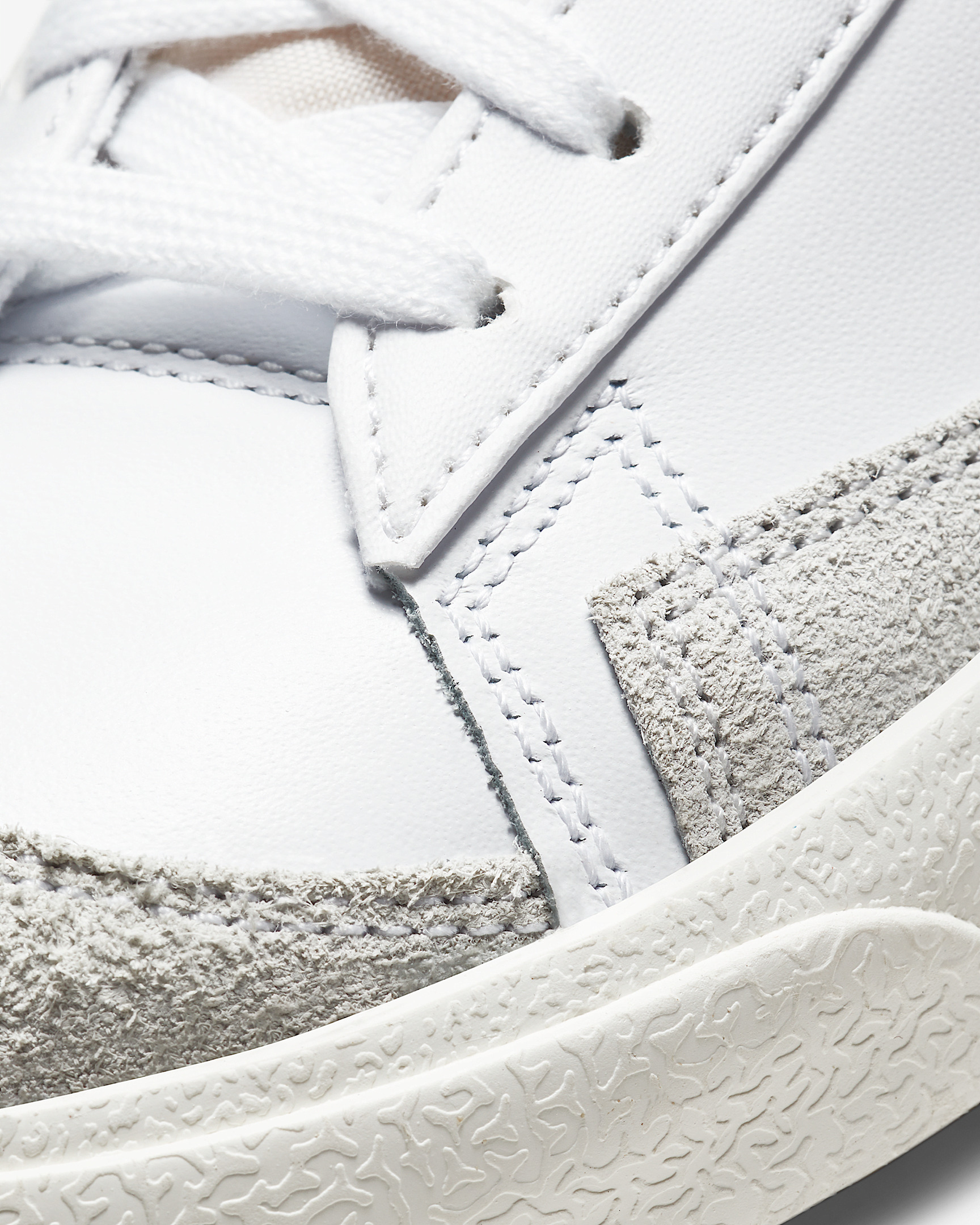 Nike Blazer Mid '77 Women's Shoes - 11