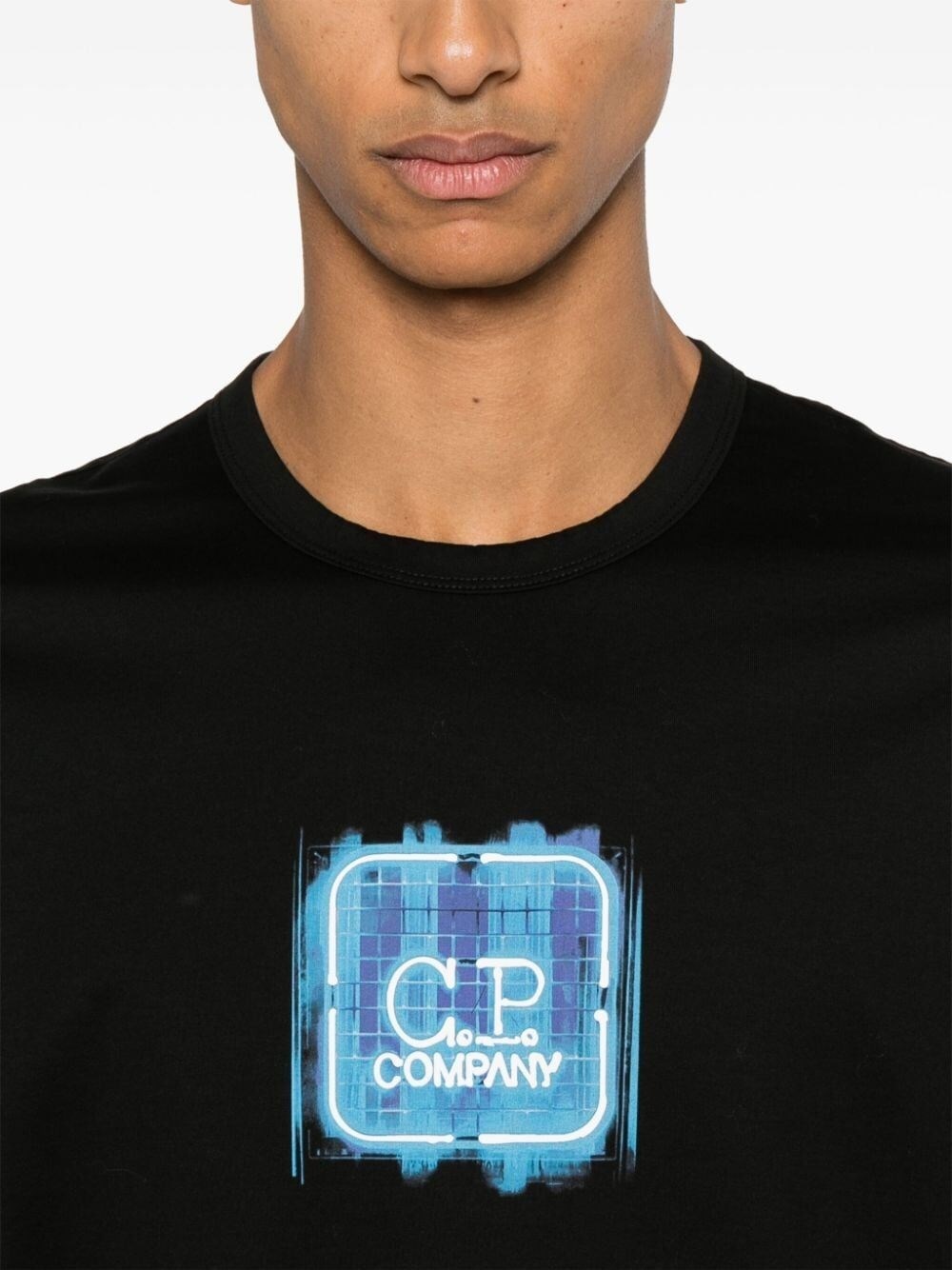 `Metropolis Series` Embossed Logo Badge T-Shirt - 4