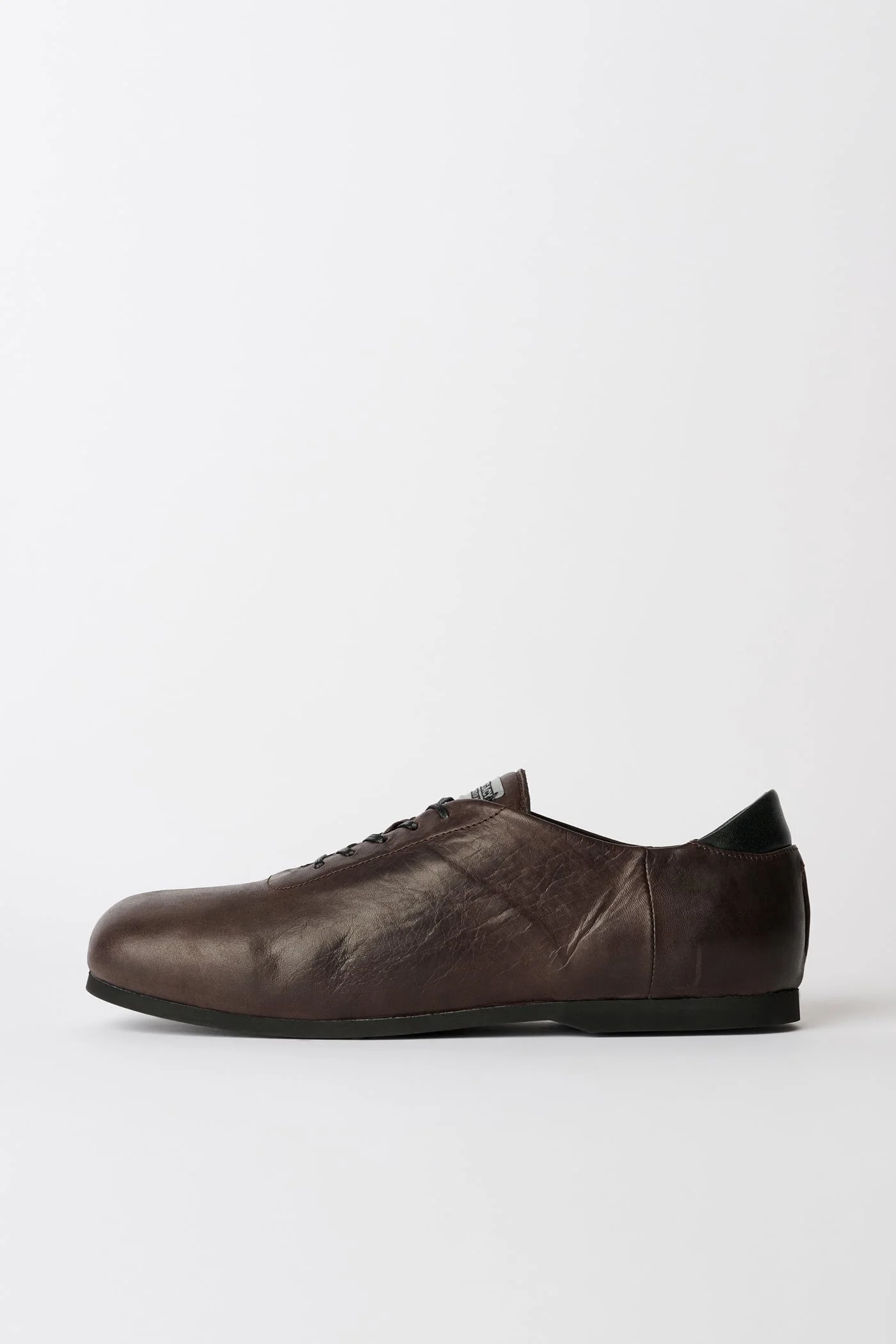Sneak In Matted Brown Waxed Bovine - 1