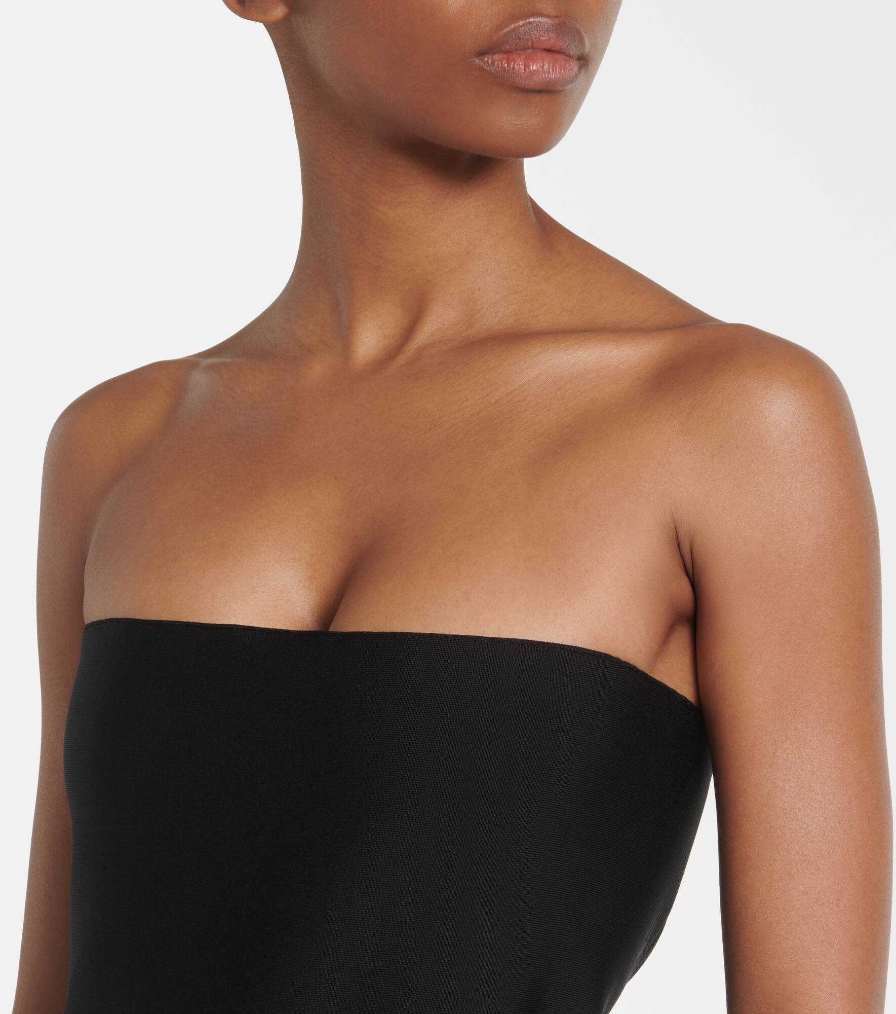 Pleated strapless gown - 4