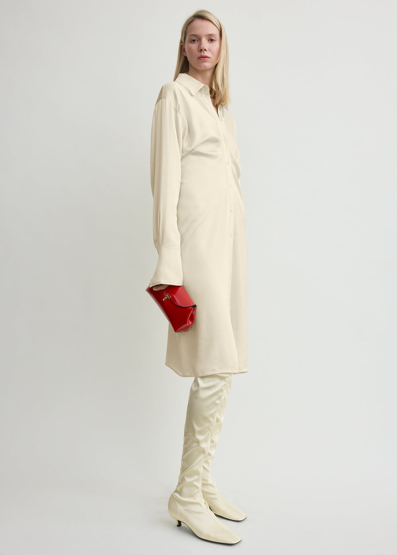 TOTEME Mini T-lock naplack clutch red outlook