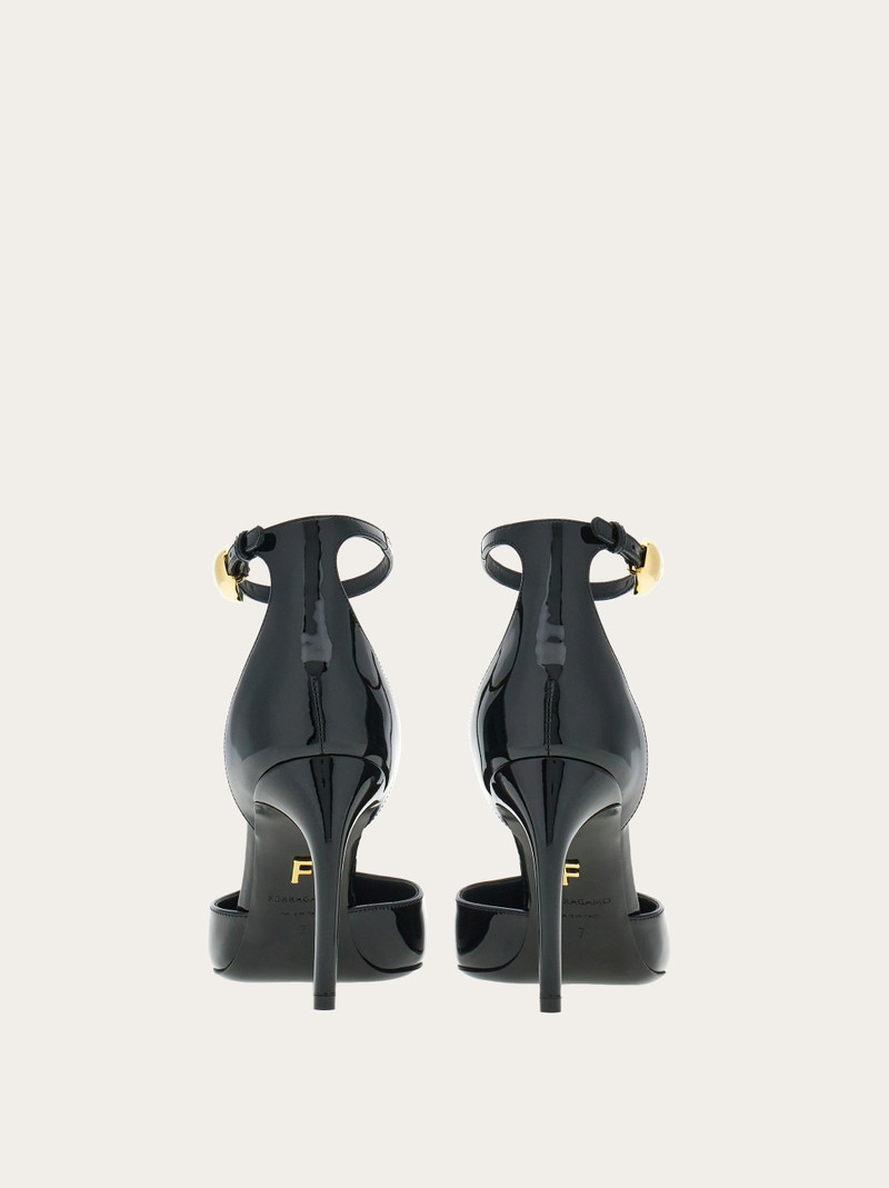 FERRAGAMO T-strap pump outlook