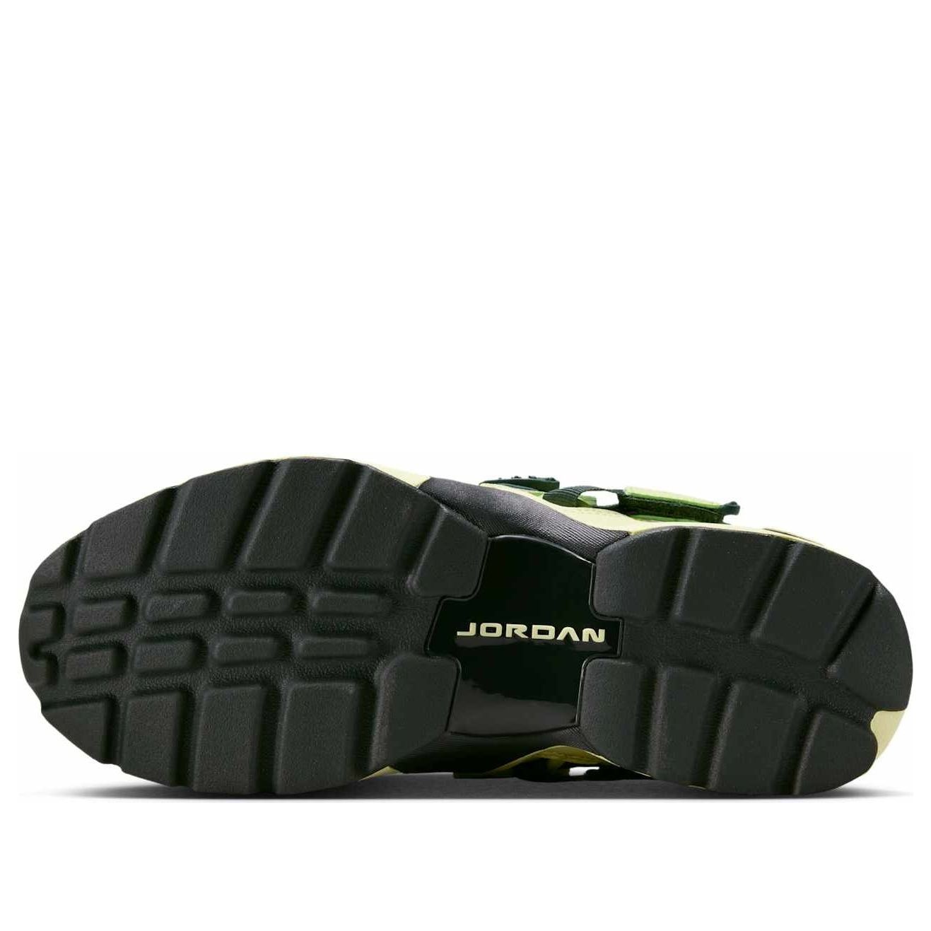(WMNS) Air Jordan Trunner LX 'Luminous Green' HQ2164-302 - 6