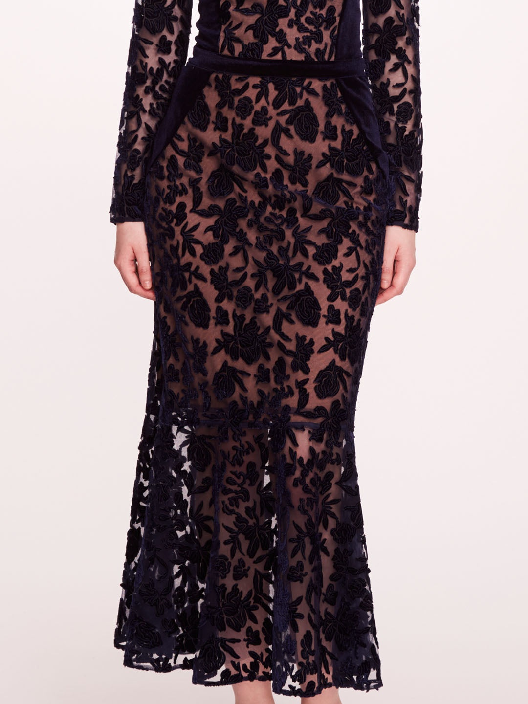 LONG SLEEVE VELVET MIDI DRESS - 4