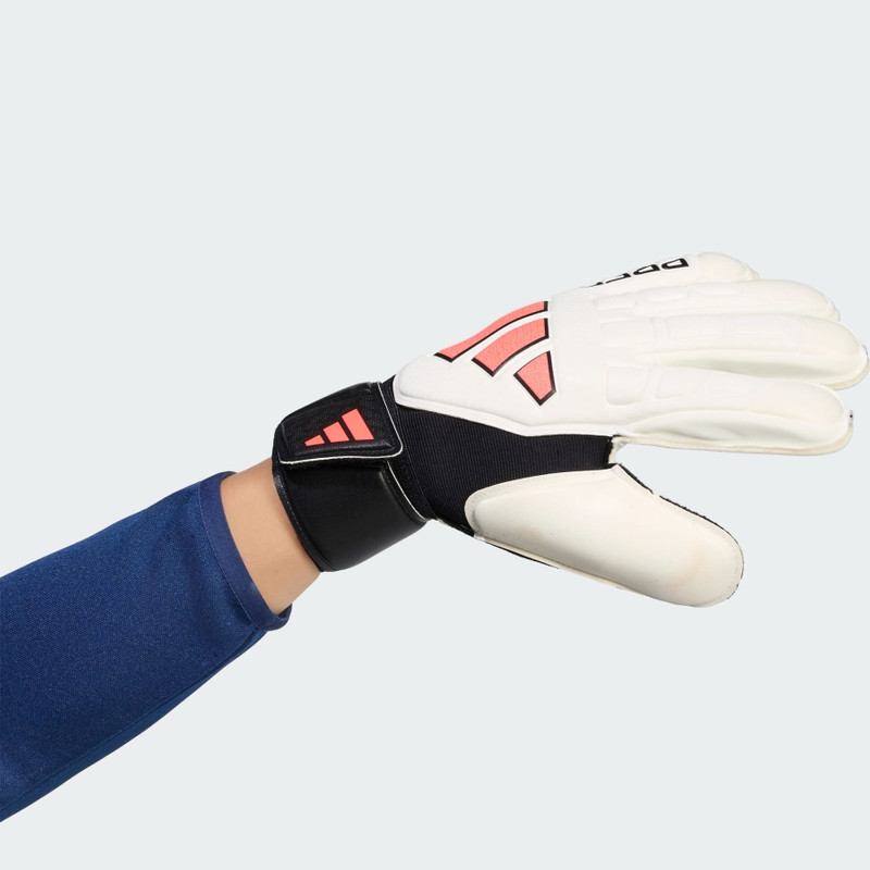 Predator Match Fingersave Goalkeeper Glove 4