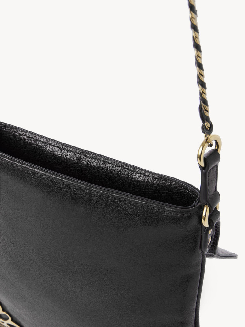 CHÂTEAU TREASURES CHAIN FLAP BAG IN GRAINED LEATHER 5