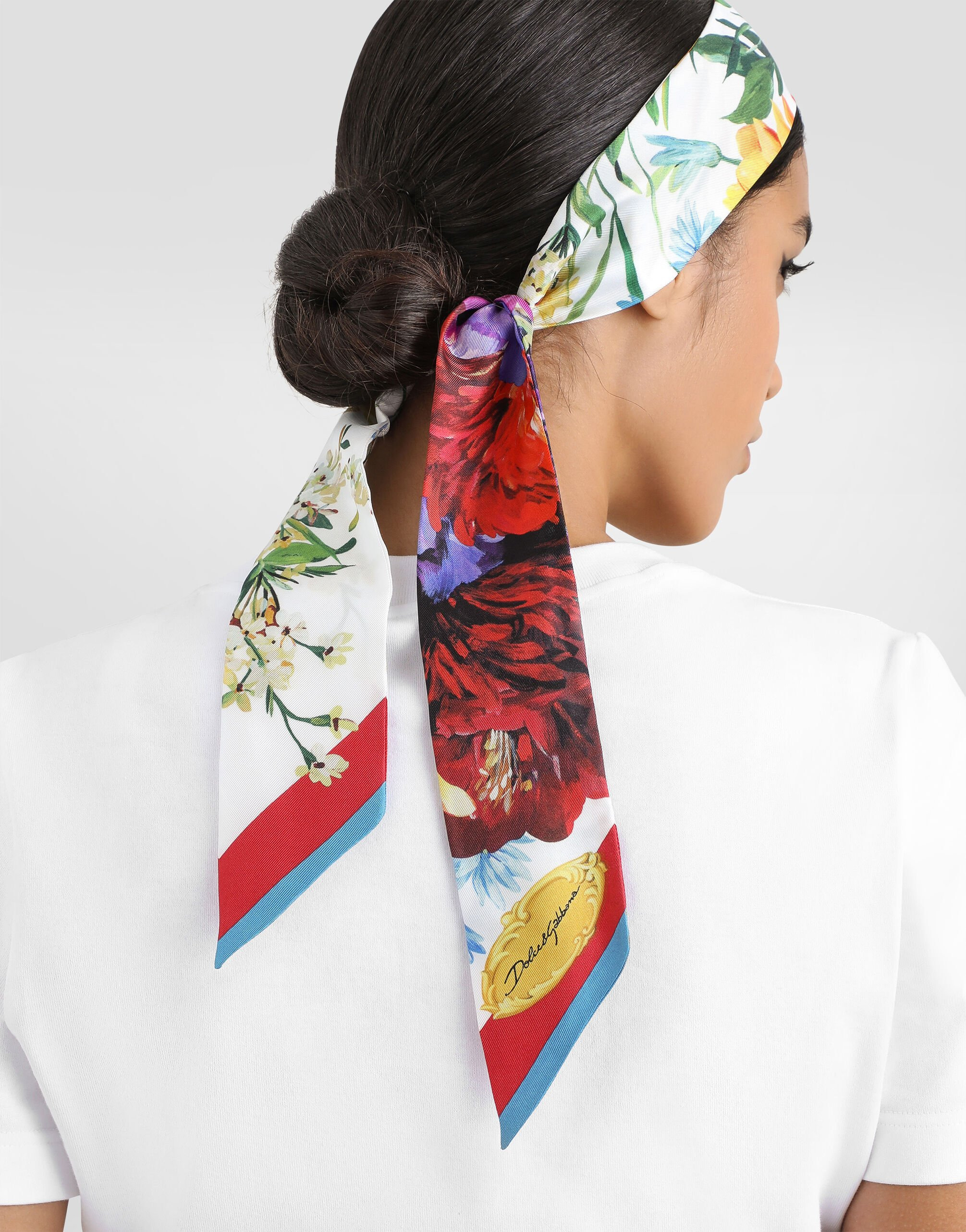 T-shirt with embroidery - 5
