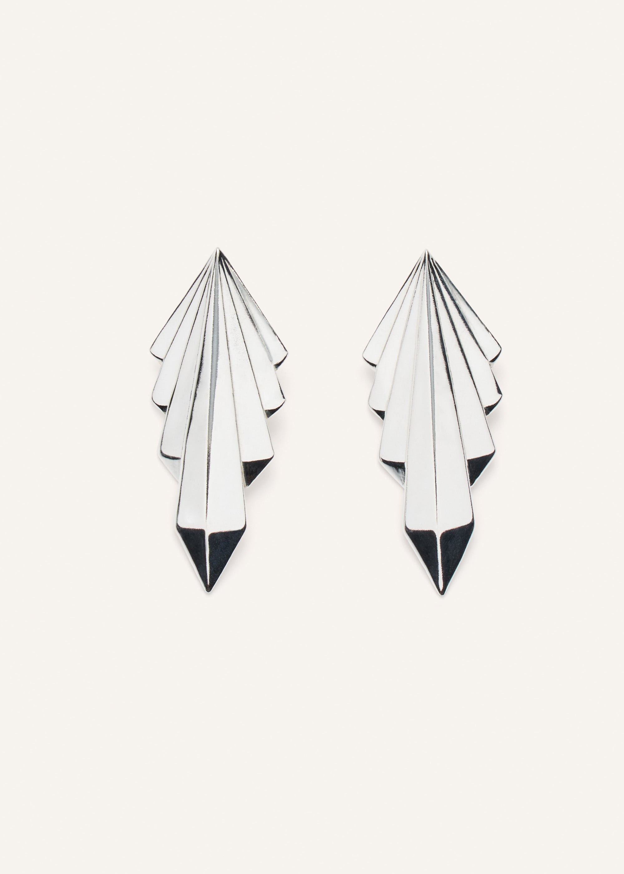 Art deco chevron earrings in silver - 1