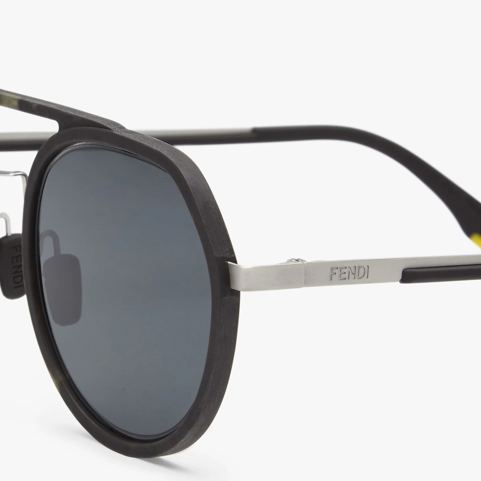 Fendi Light - 3