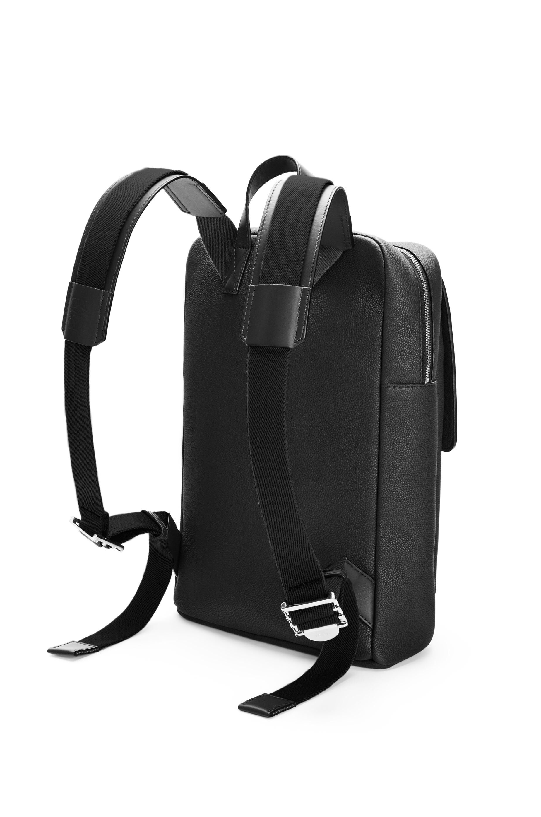 Military backpack in soft grained calfskin - 3