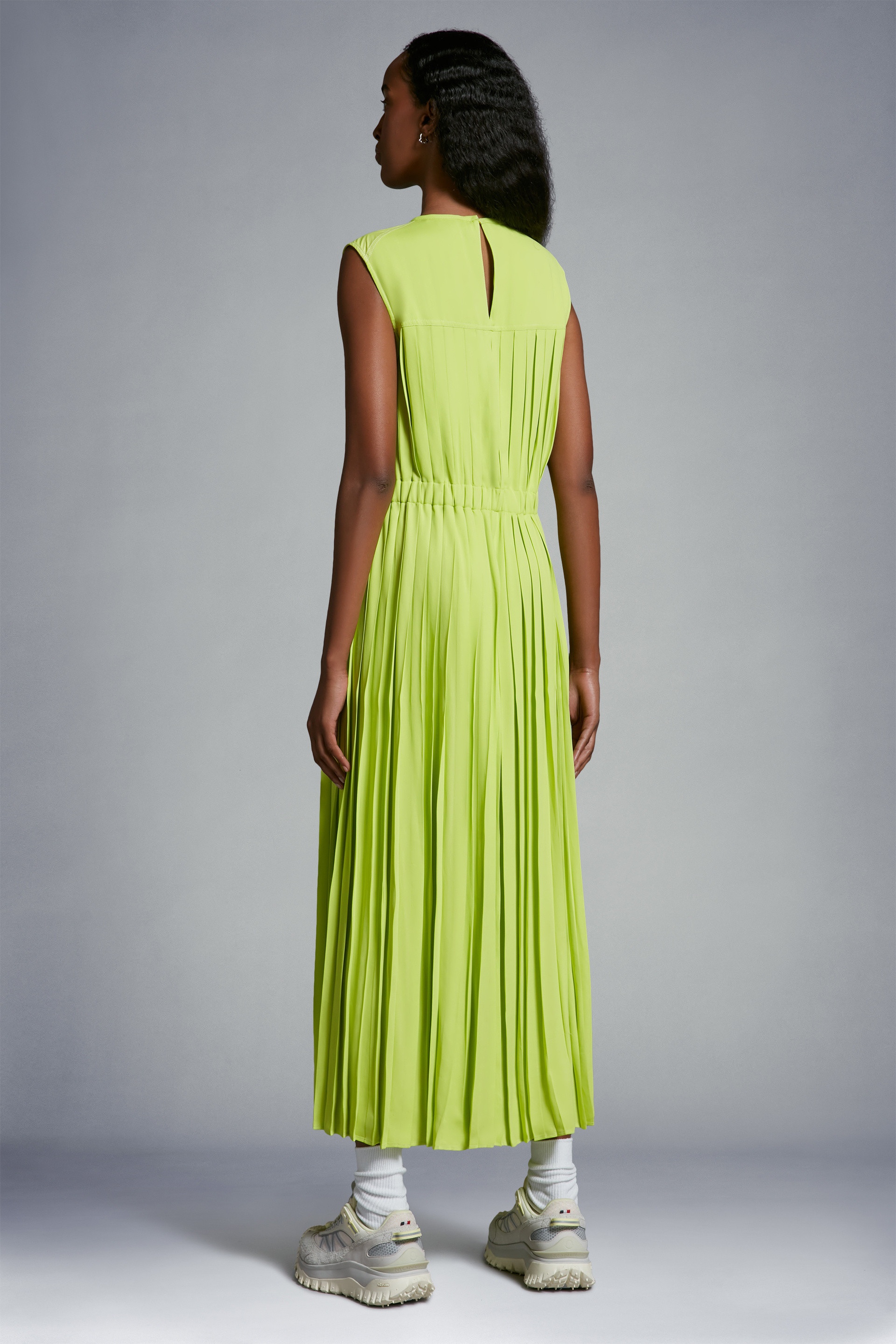 ★【MONCLER】Abito maxi in crepe de chine★マキシドレス Moncler Crêpe de Chine Maxi Dress | REVERSIBLE