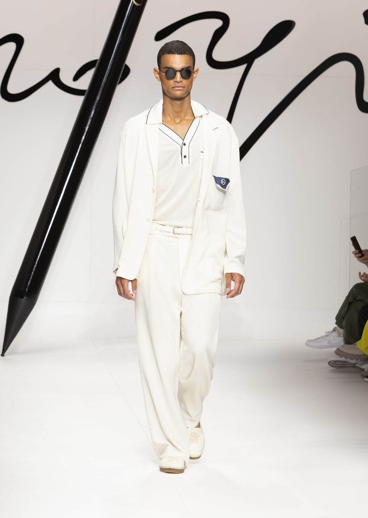 Single-breasted jacket in a wool and viscose canneté - 7