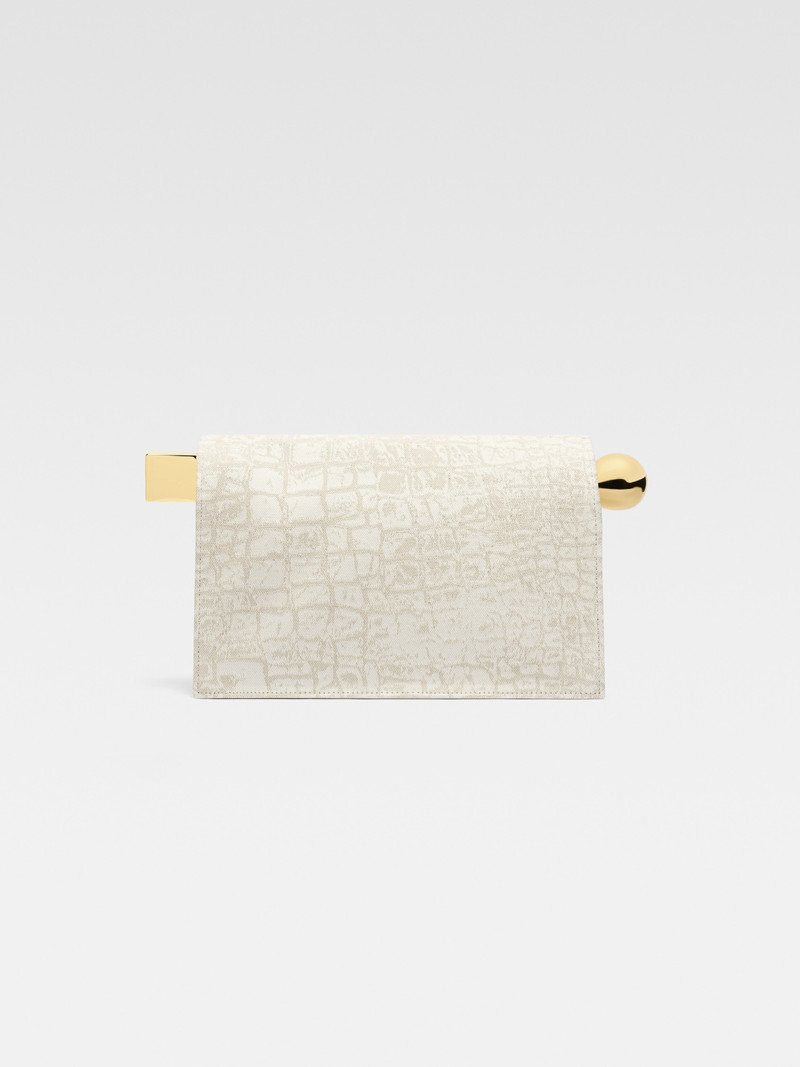 The Rond Carré clutch 3