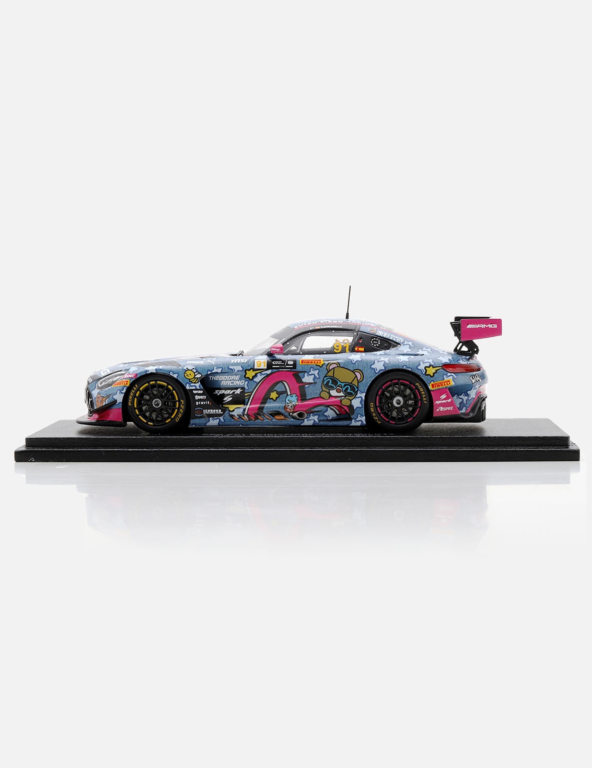 EVISU KIZZU X MERCEDES-AMG GT3 1:43 SCALE MODEL CAR - 3